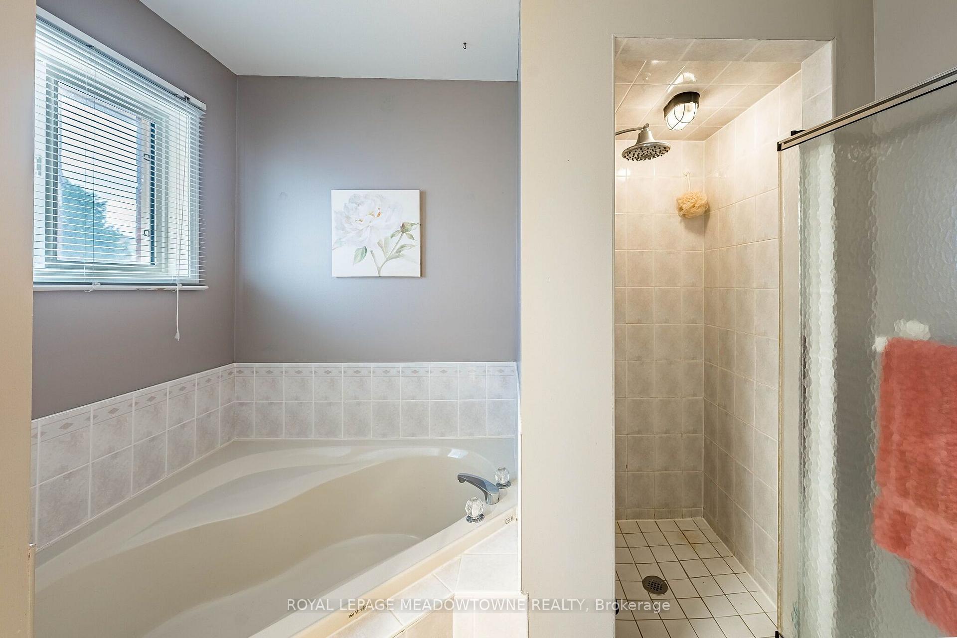 Photo 19 of 89 Standish Street, Halton Hills, Georgetown — HOMEH