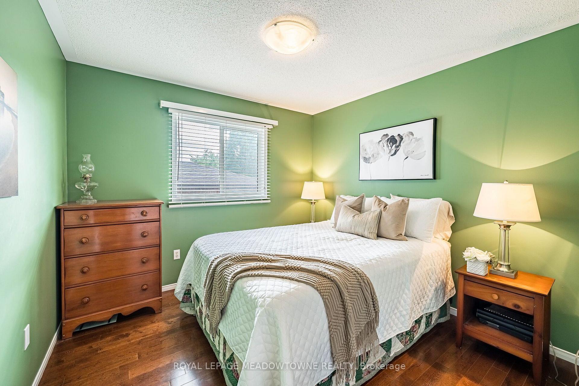 Photo 21 of 89 Standish Street, Halton Hills, Georgetown — HOMEH