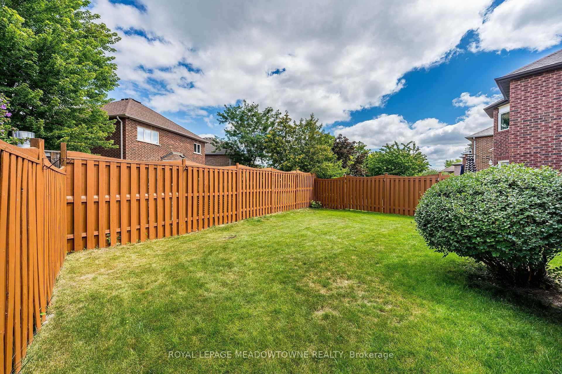 Photo 29 of 89 Standish Street, Halton Hills, Georgetown — HOMEH