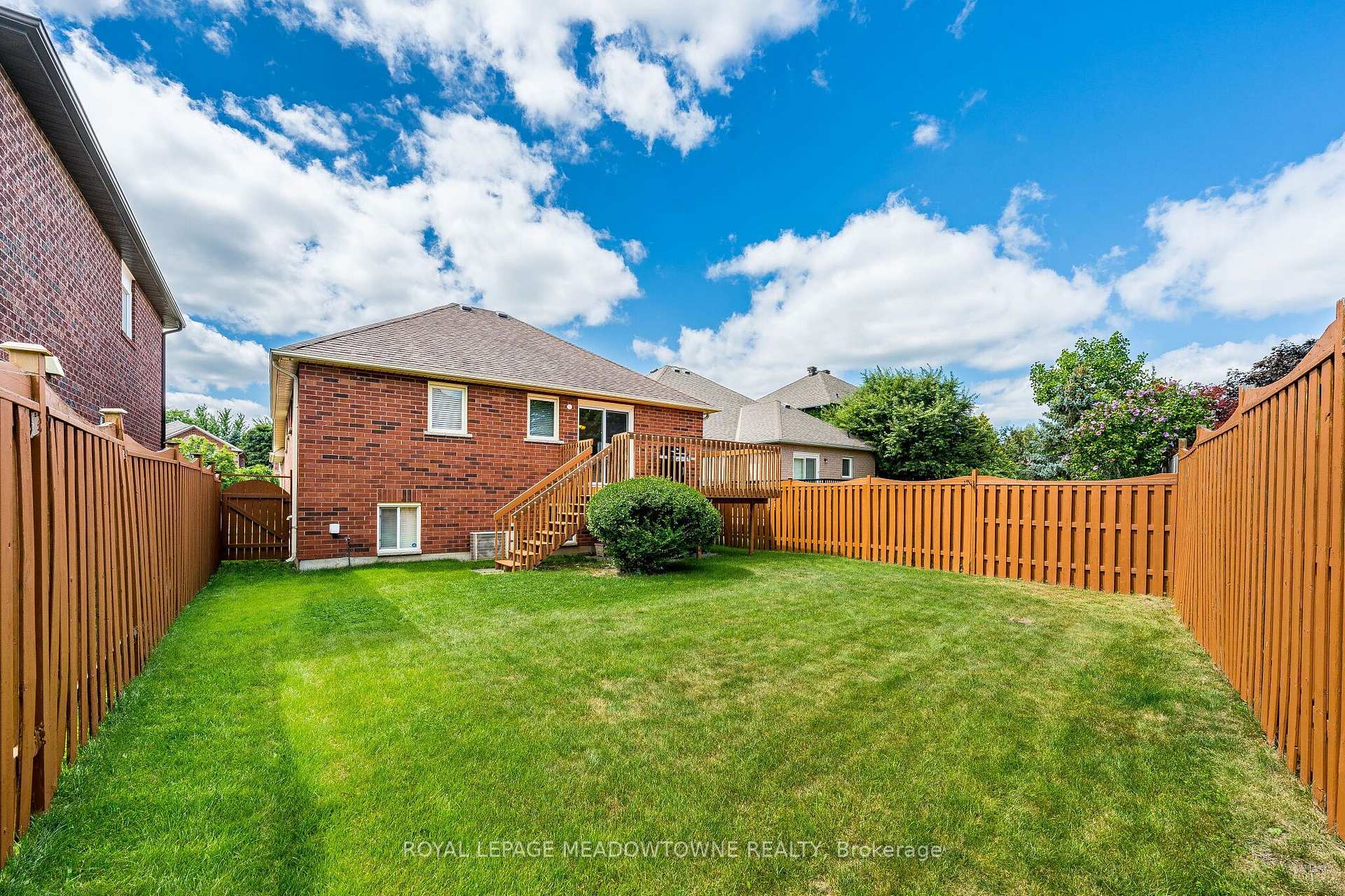 Photo 30 of 89 Standish Street, Halton Hills, Georgetown — HOMEH