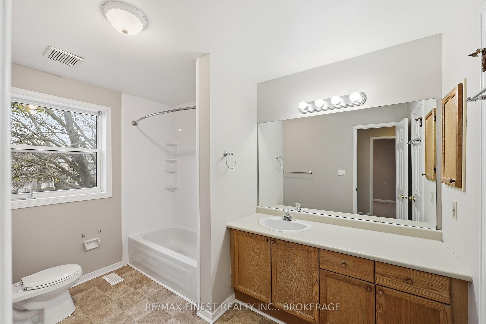 Photo 35 of 870 Walker Court, Kingston, East Gardiners Rd — HOMEH
