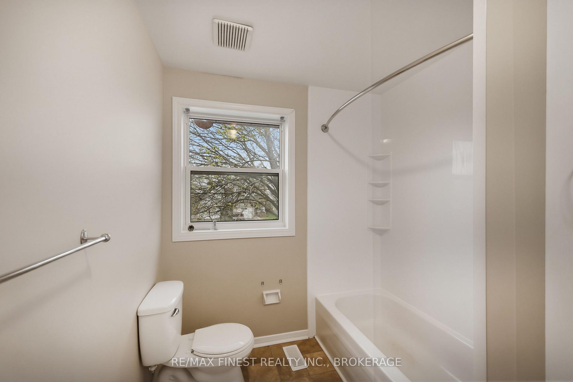 Photo 37 of 870 Walker Court, Kingston, East Gardiners Rd — HOMEH