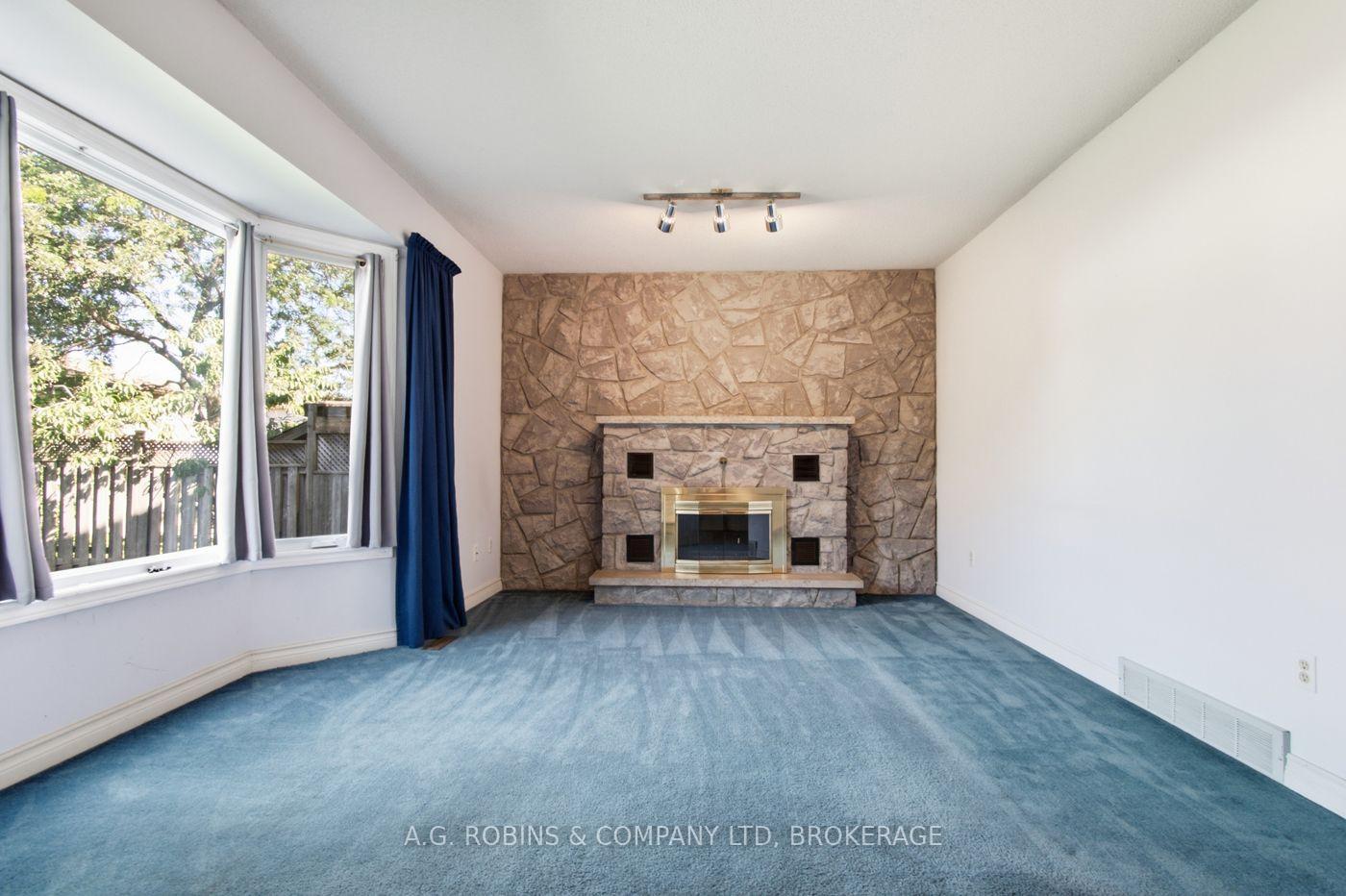 Photo 13 of 381 Kerman Avenue, Grimsby, Grimsby Beach — HOMEH
