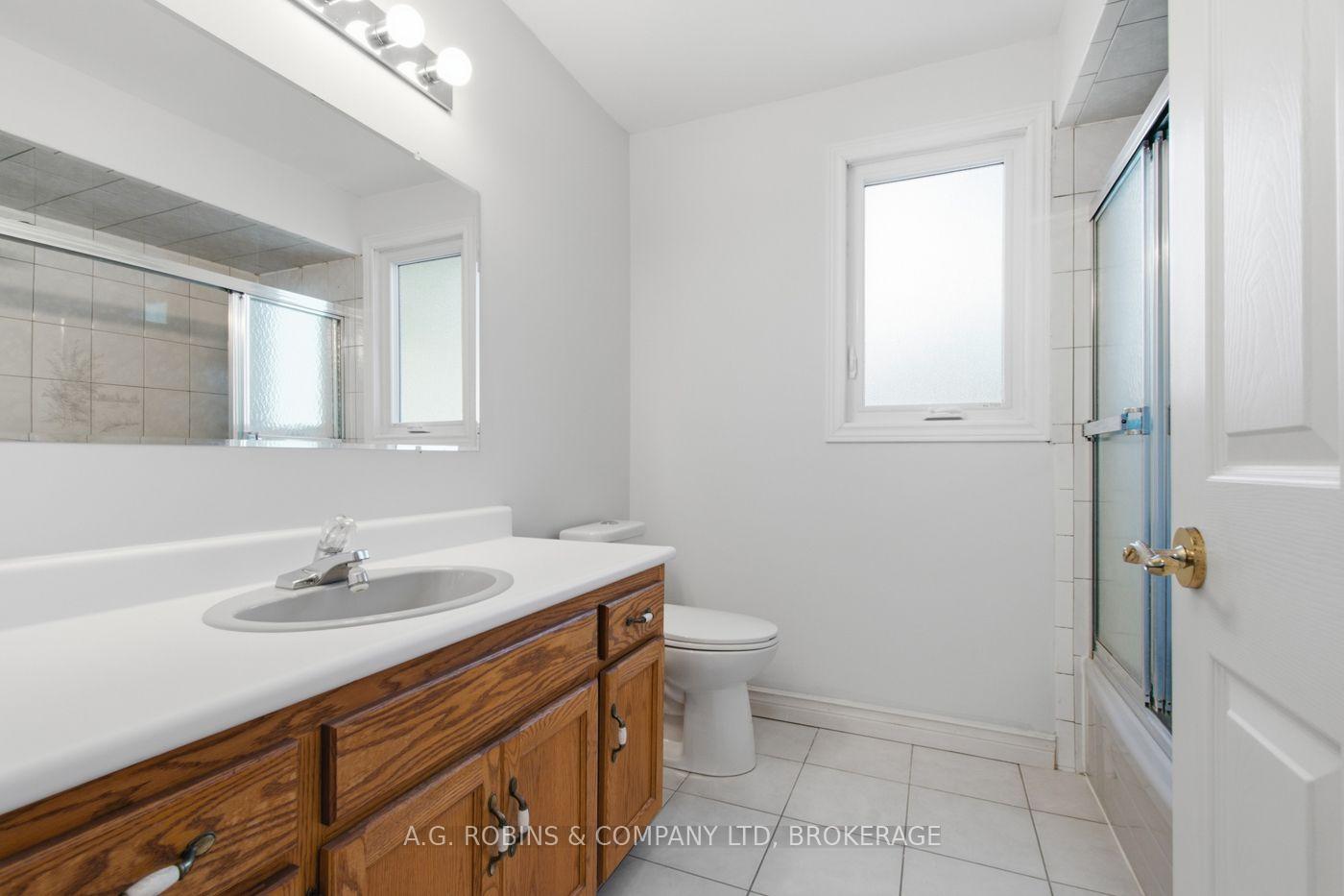 Photo 20 of 381 Kerman Avenue, Grimsby, Grimsby Beach — HOMEH