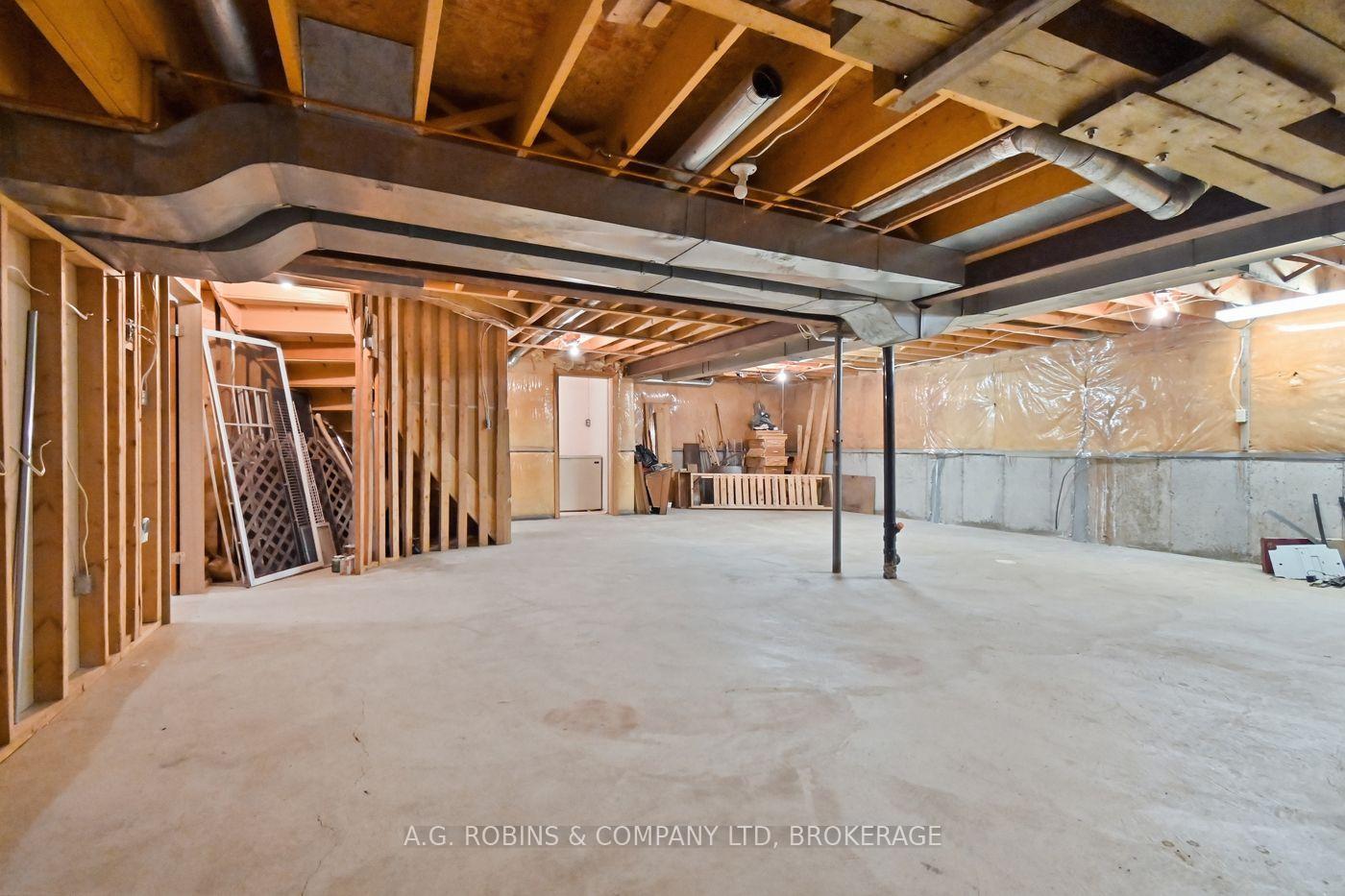 Photo 36 of 381 Kerman Avenue, Grimsby, Grimsby Beach — HOMEH