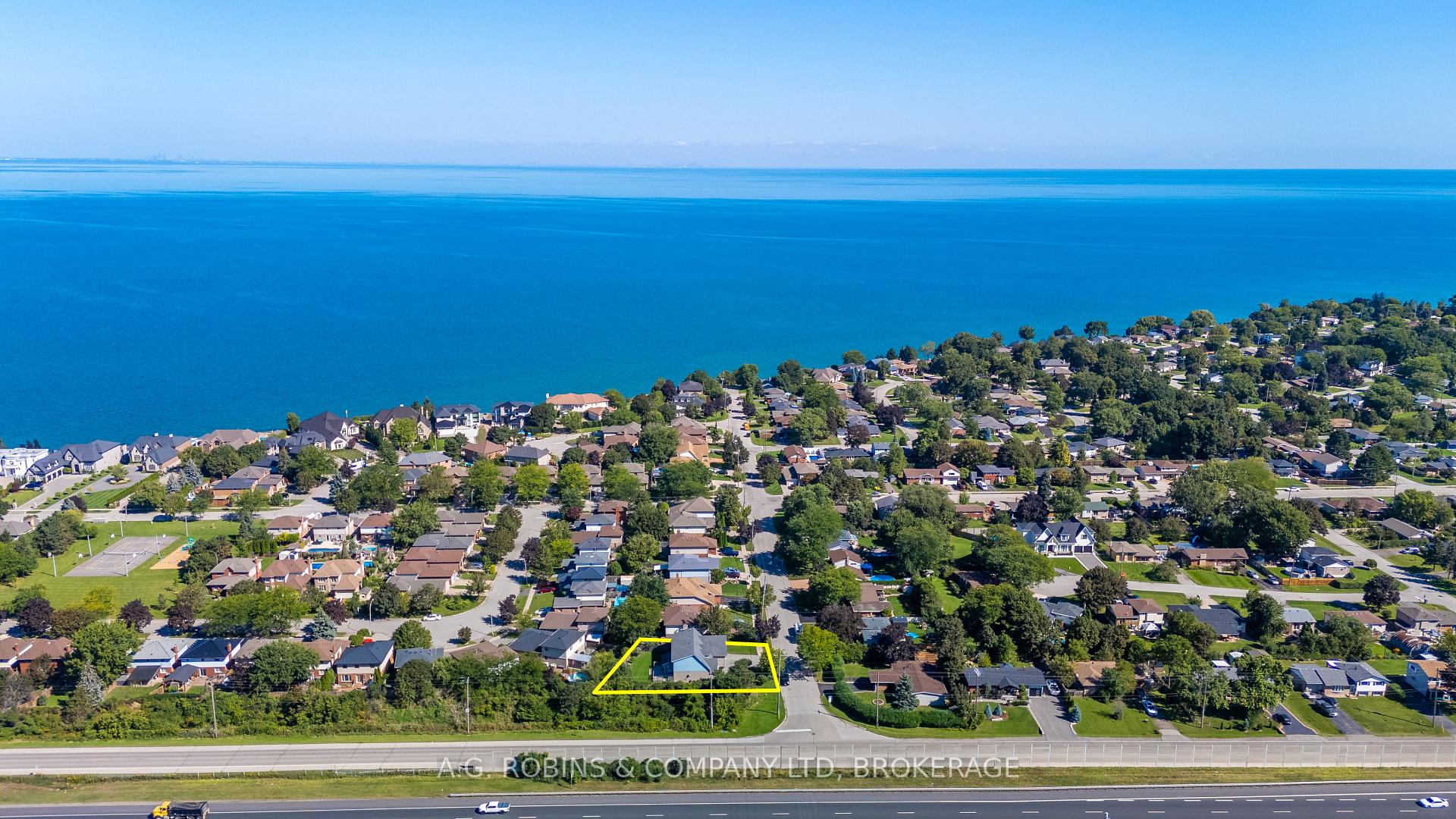 Photo 40 of 381 Kerman Avenue, Grimsby, Grimsby Beach — HOMEH