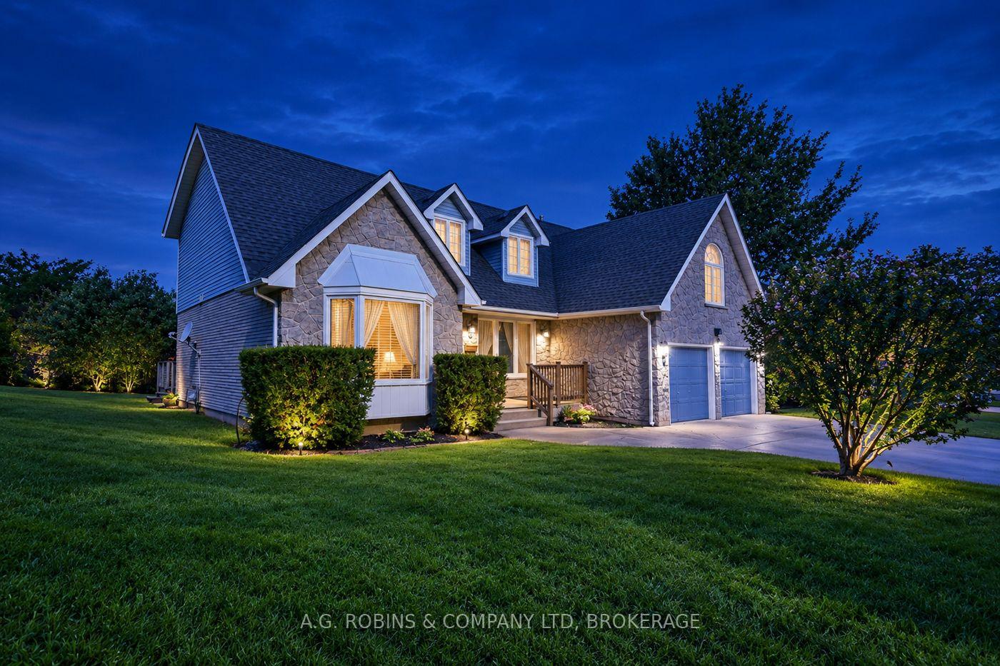 Photo 47 of 381 Kerman Avenue, Grimsby, Grimsby Beach — HOMEH