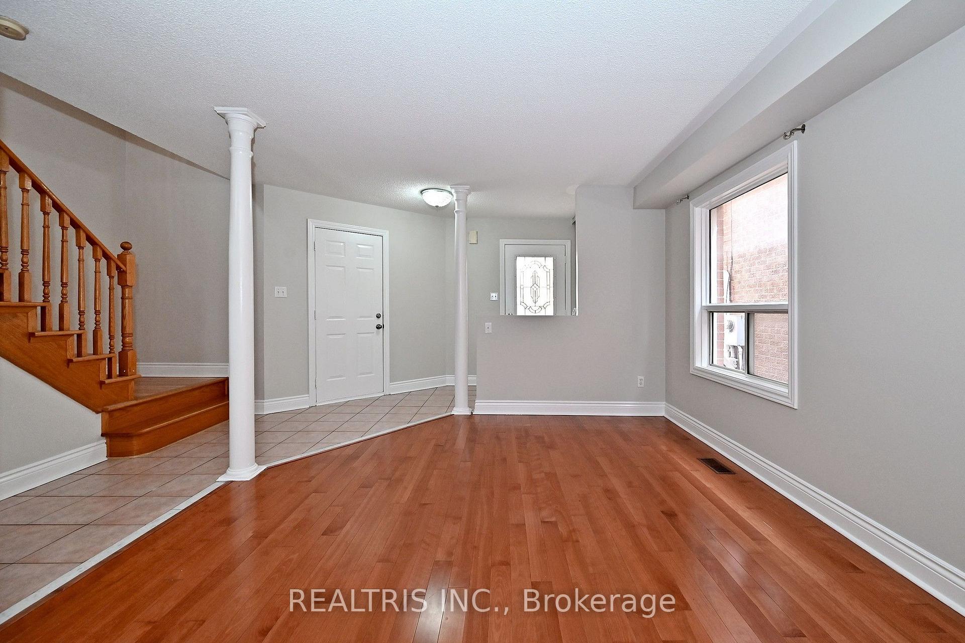 Photo 5 of 101 Booth Crescent N, Ajax, Central — HOMEH