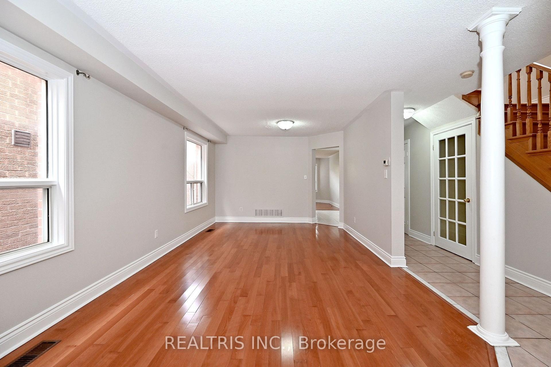 Photo 7 of 101 Booth Crescent N, Ajax, Central — HOMEH