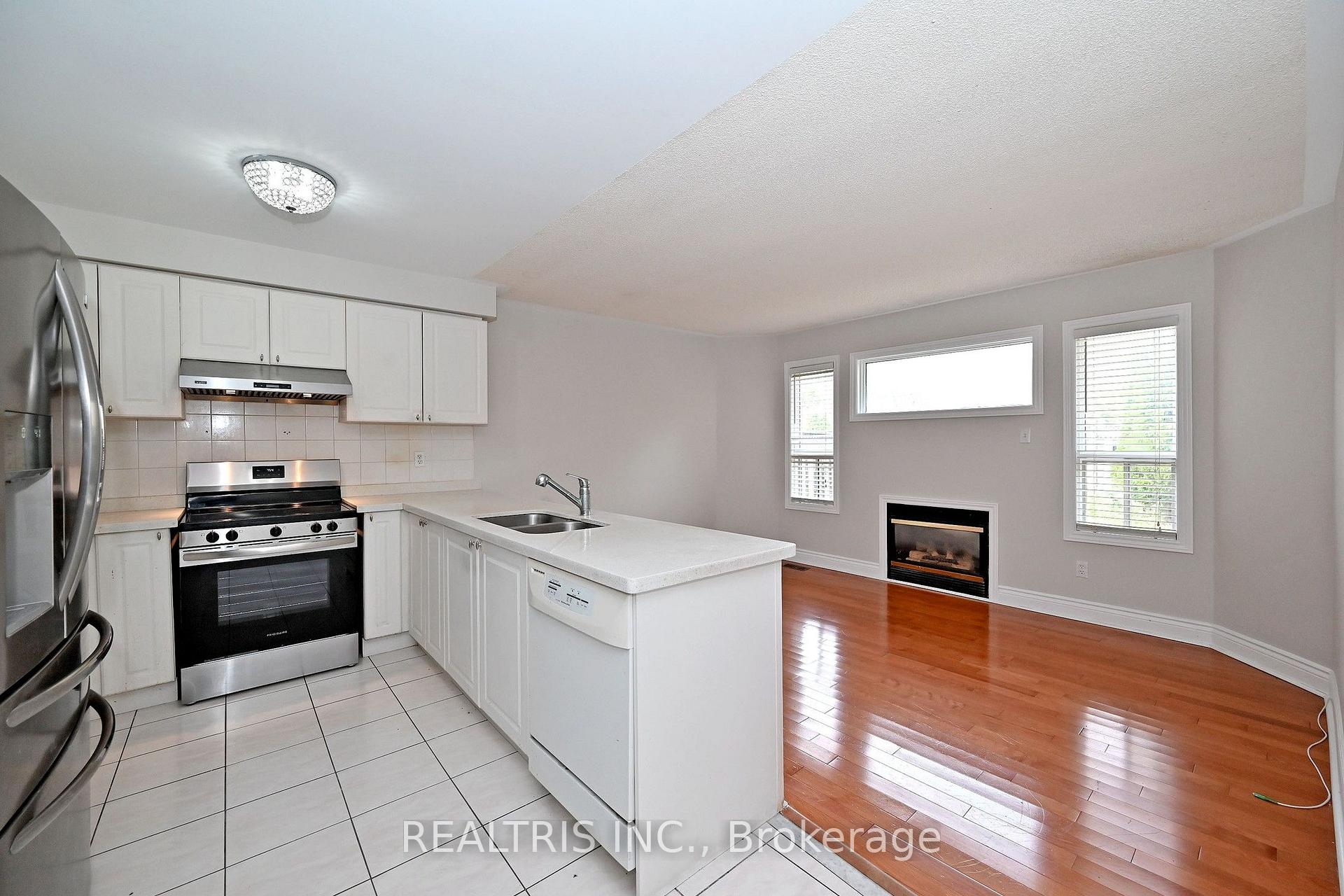 Photo 11 of 101 Booth Crescent N, Ajax, Central — HOMEH