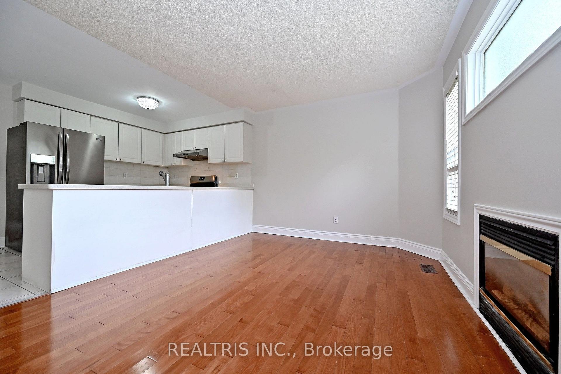 Photo 14 of 101 Booth Crescent N, Ajax, Central — HOMEH