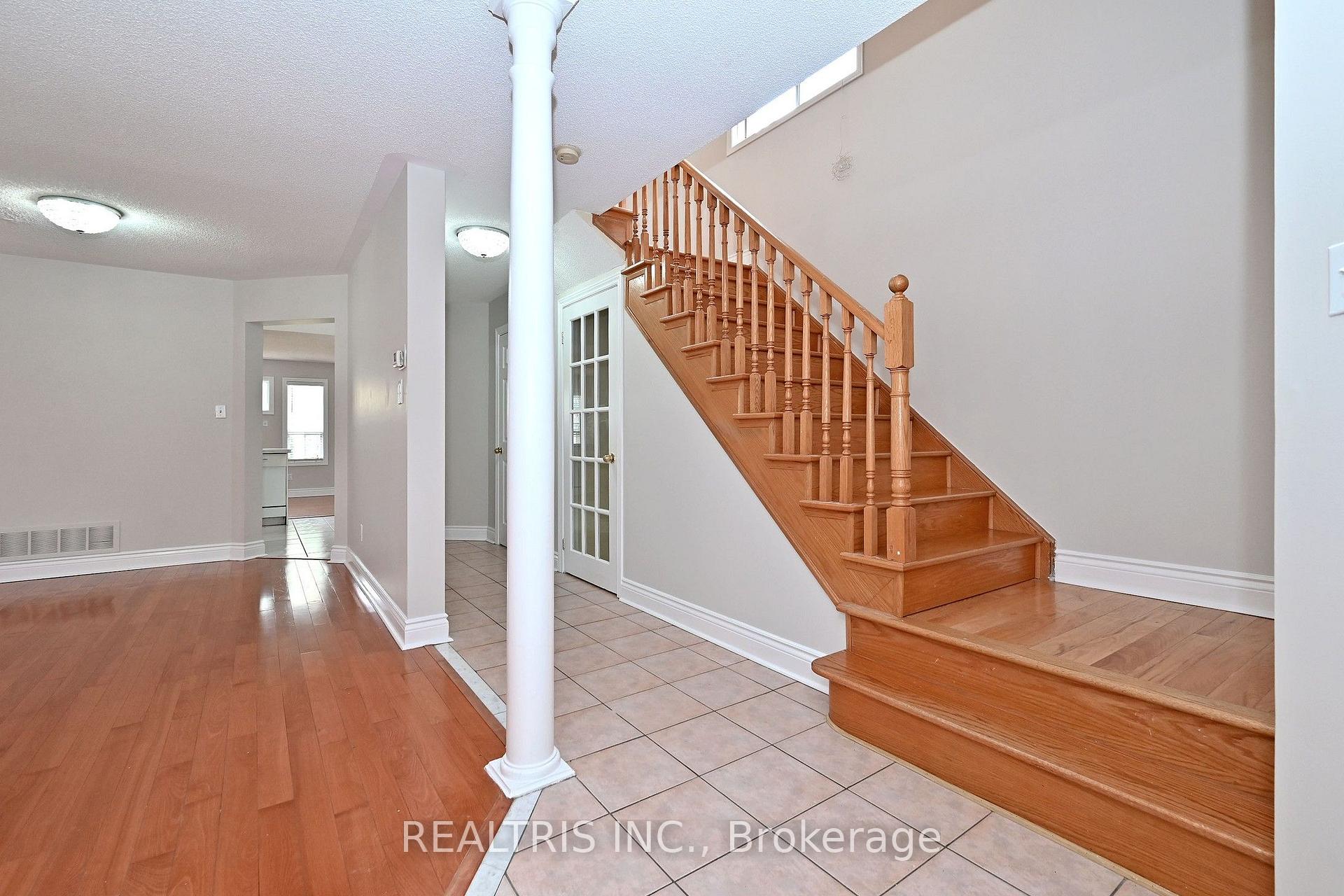 Photo 23 of 101 Booth Crescent N, Ajax, Central — HOMEH