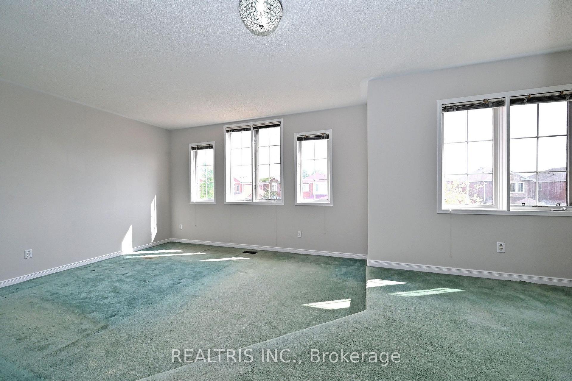 Photo 26 of 101 Booth Crescent N, Ajax, Central — HOMEH