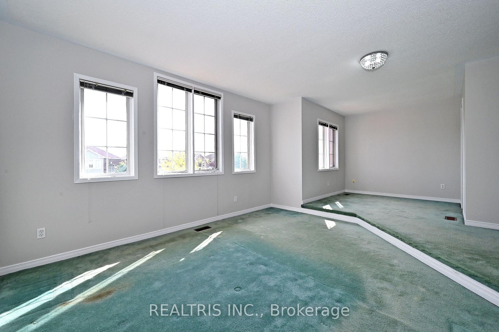 Photo 28 of 101 Booth Crescent N, Ajax, Central — HOMEH
