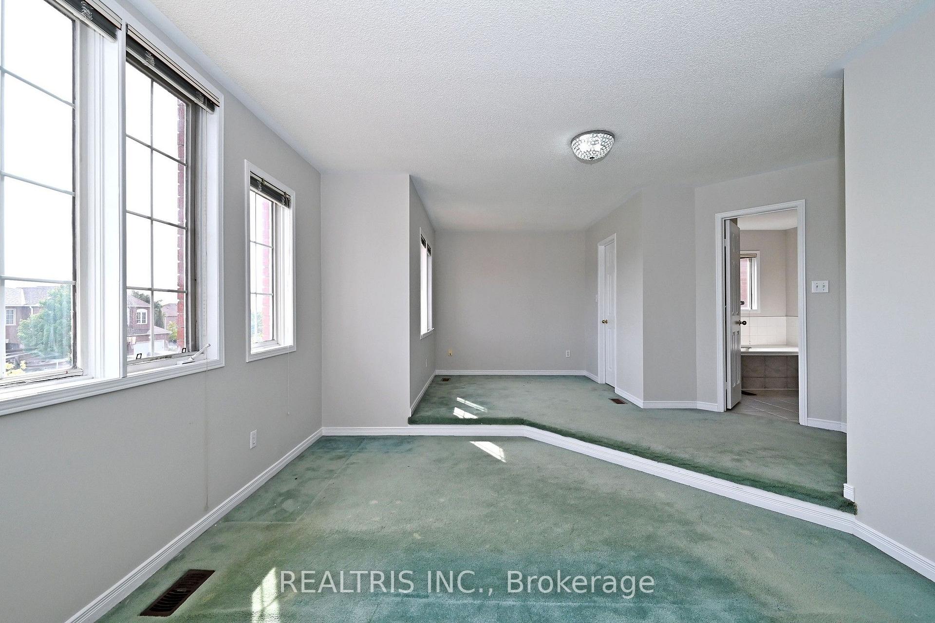 Photo 29 of 101 Booth Crescent N, Ajax, Central — HOMEH