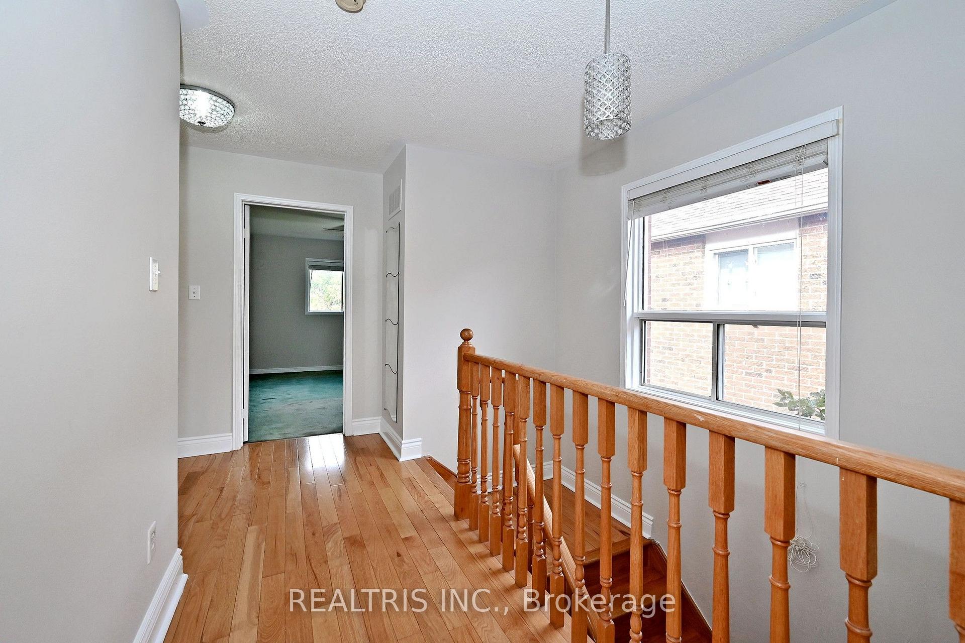Photo 34 of 101 Booth Crescent N, Ajax, Central — HOMEH