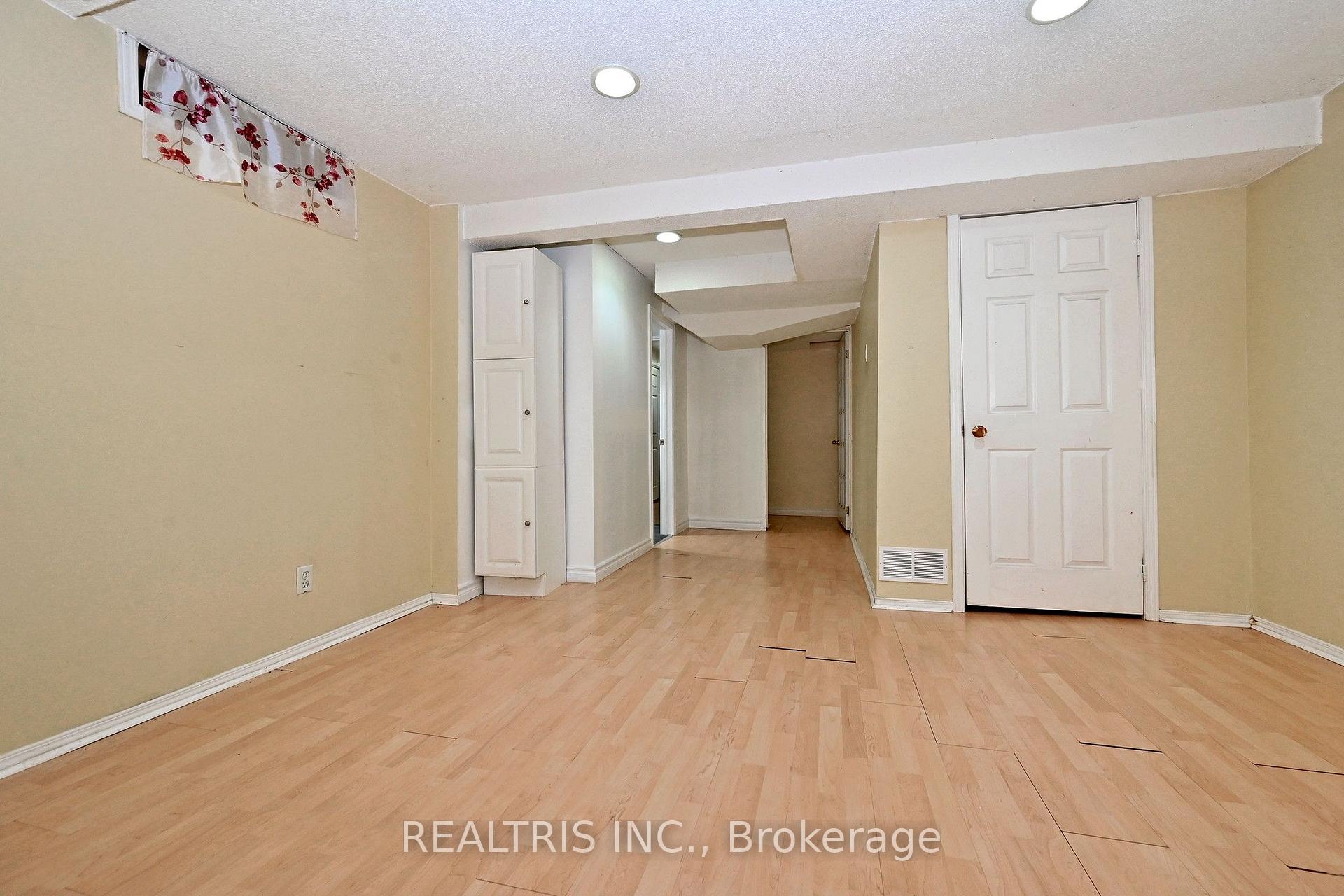 Photo 42 of 101 Booth Crescent N, Ajax, Central — HOMEH