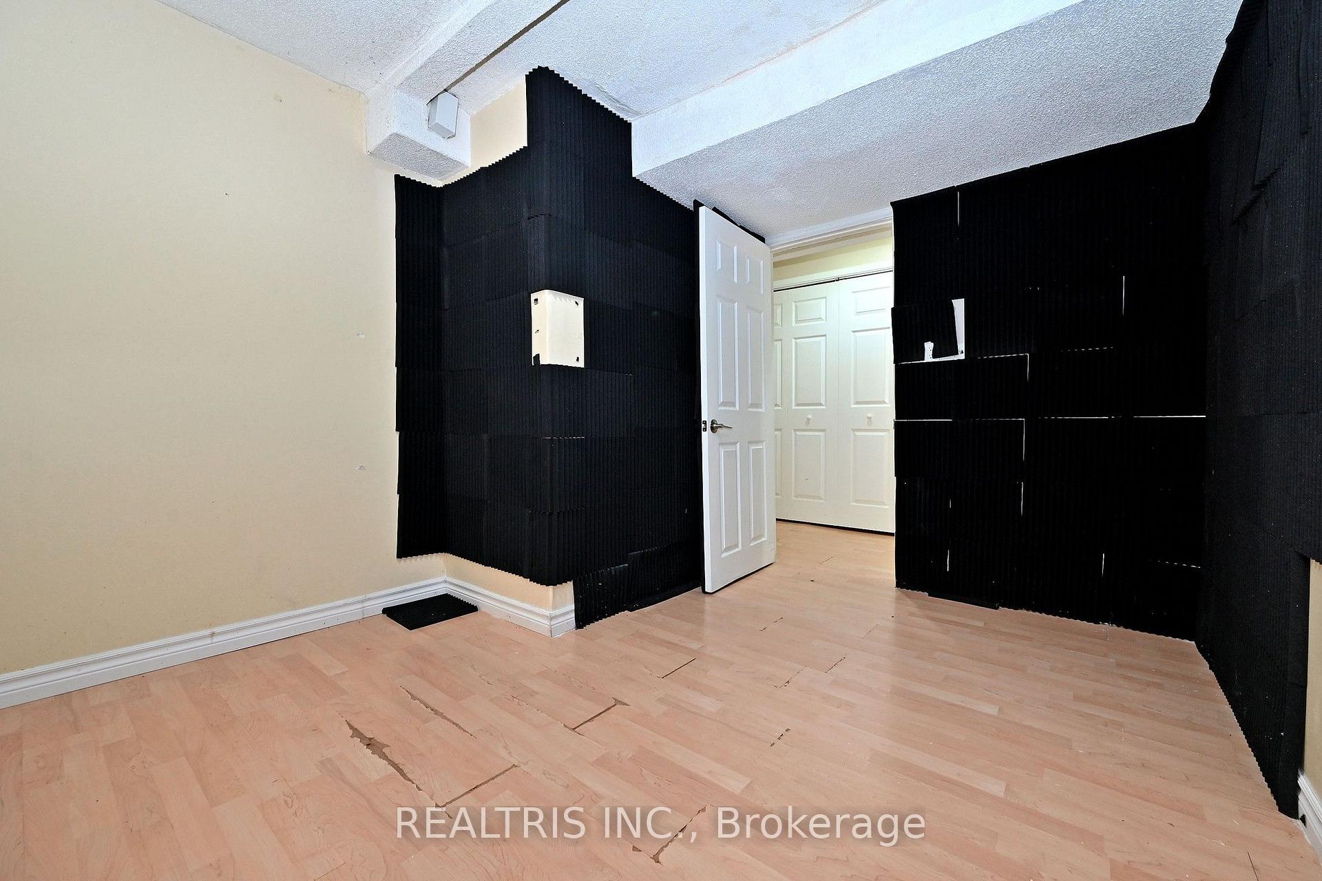 Photo 44 of 101 Booth Crescent N, Ajax, Central — HOMEH