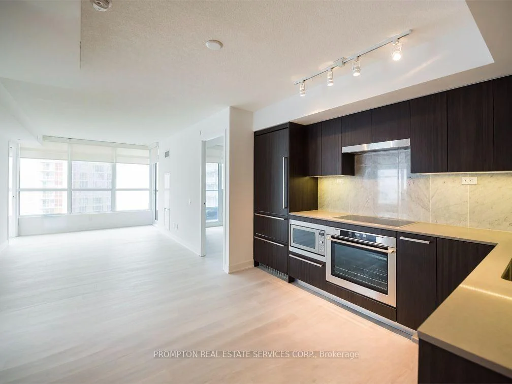 Photo 9 of Unit 706, 80 Queens Wharf Road, Toronto, Waterfront Communities — HOMEH