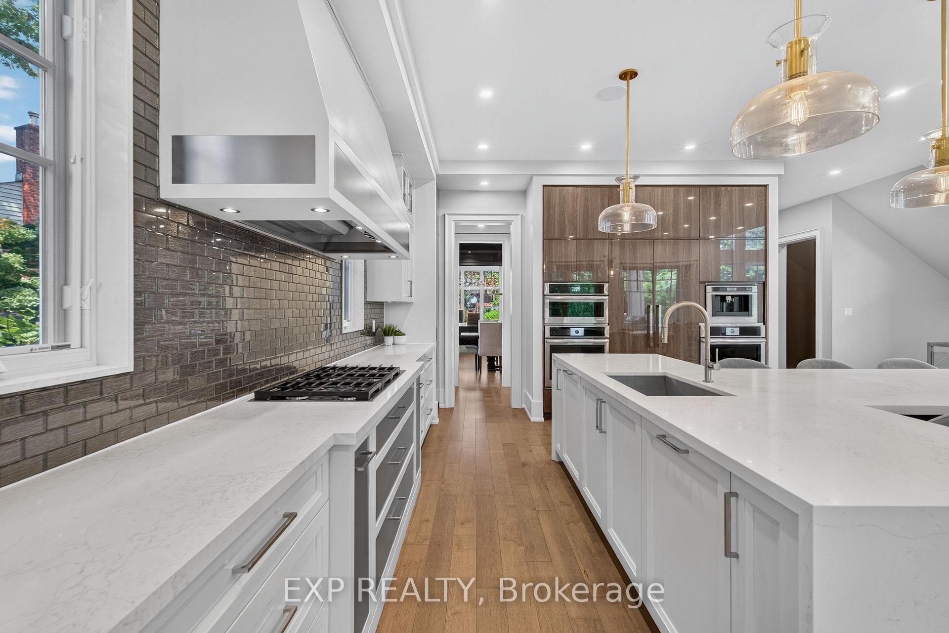 Photo 6 of 528 Wellington Crescent, Oakville, West — HOMEH