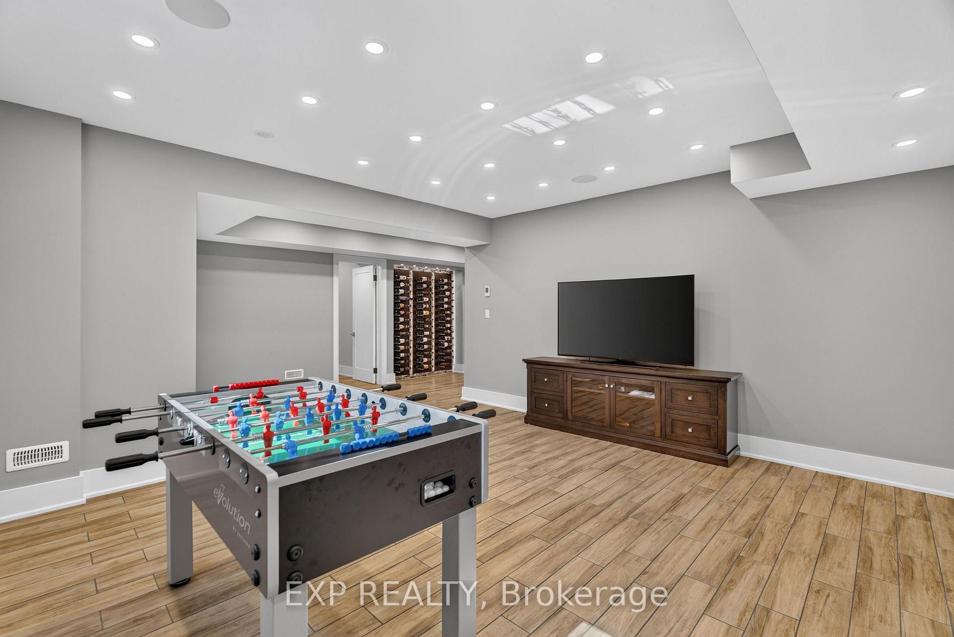 Photo 15 of 528 Wellington Crescent, Oakville, West — HOMEH