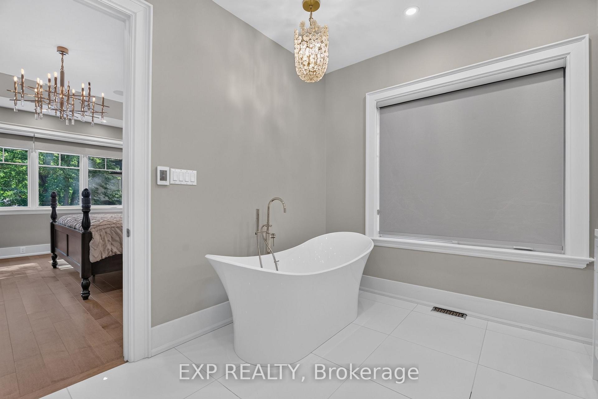 Photo 22 of 528 Wellington Crescent, Oakville, West — HOMEH