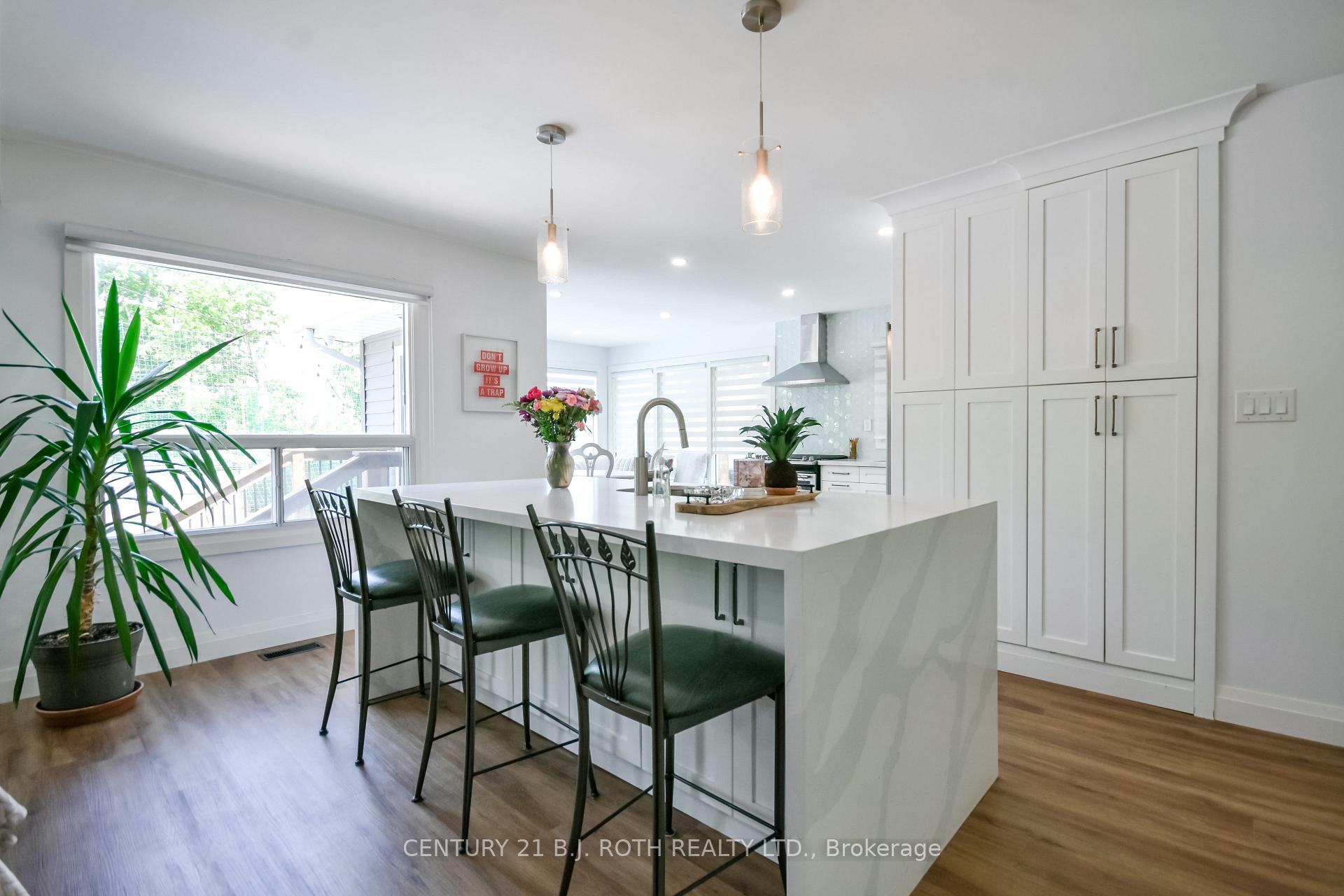 Photo 5 of 7 Wesley Street, Barrie, Sunnidale — HOMEH