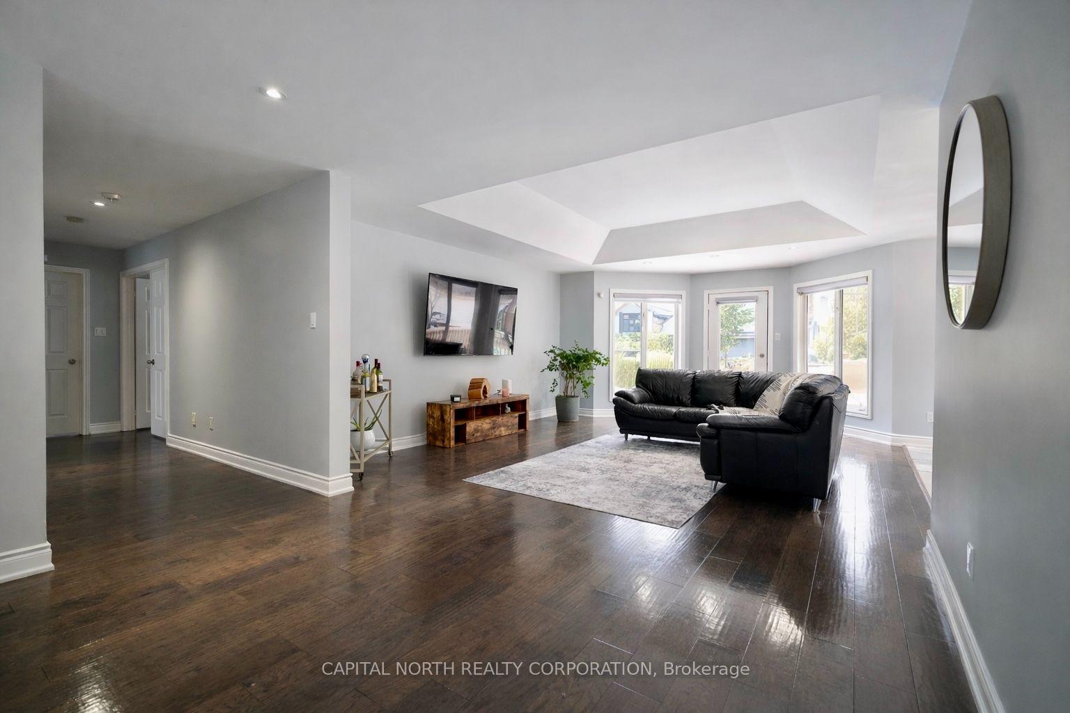 Photo 6 of 8 Downer Crescent, Wasaga Beach — HOMEH