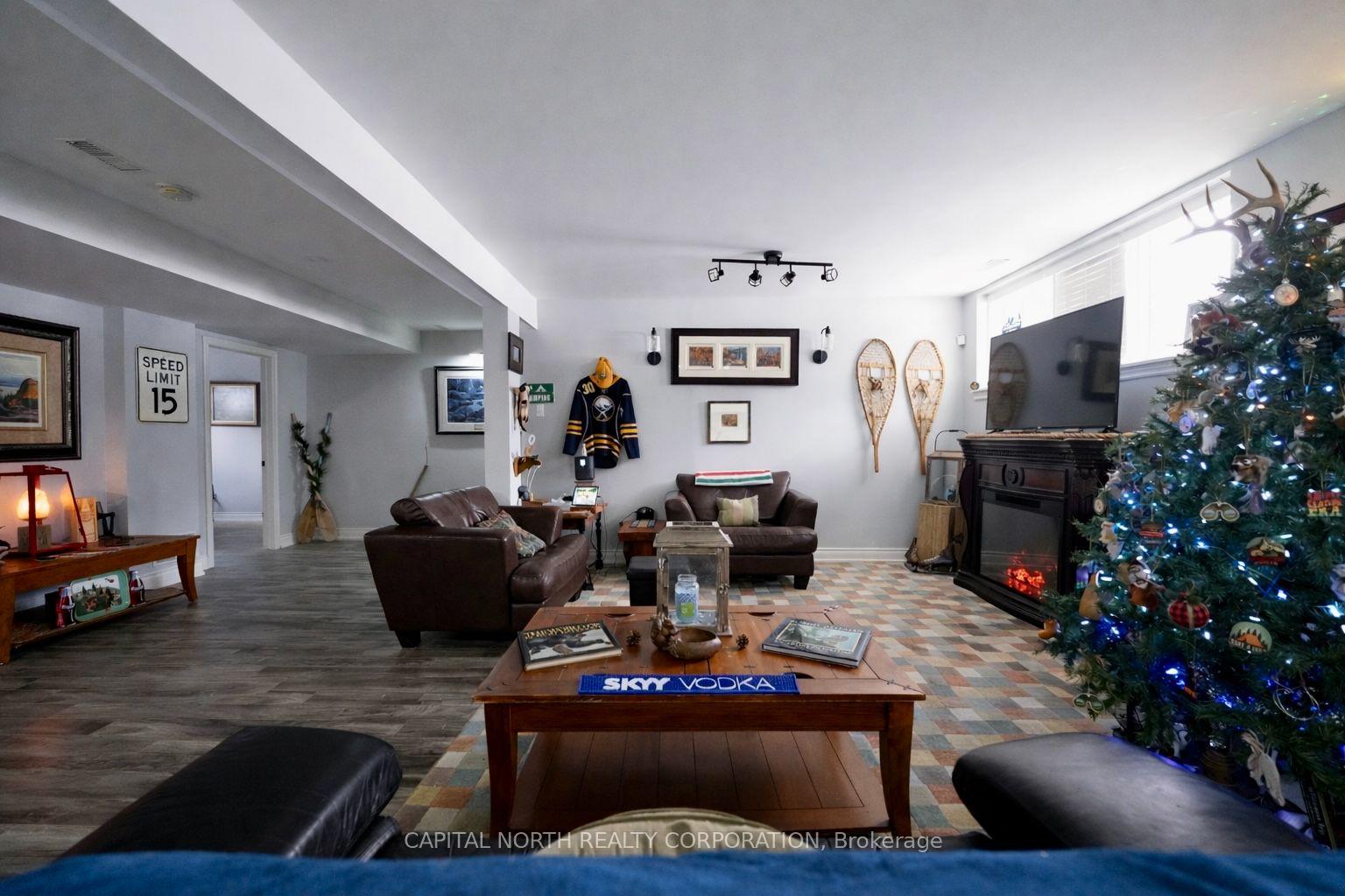 Photo 25 of 8 Downer Crescent, Wasaga Beach — HOMEH