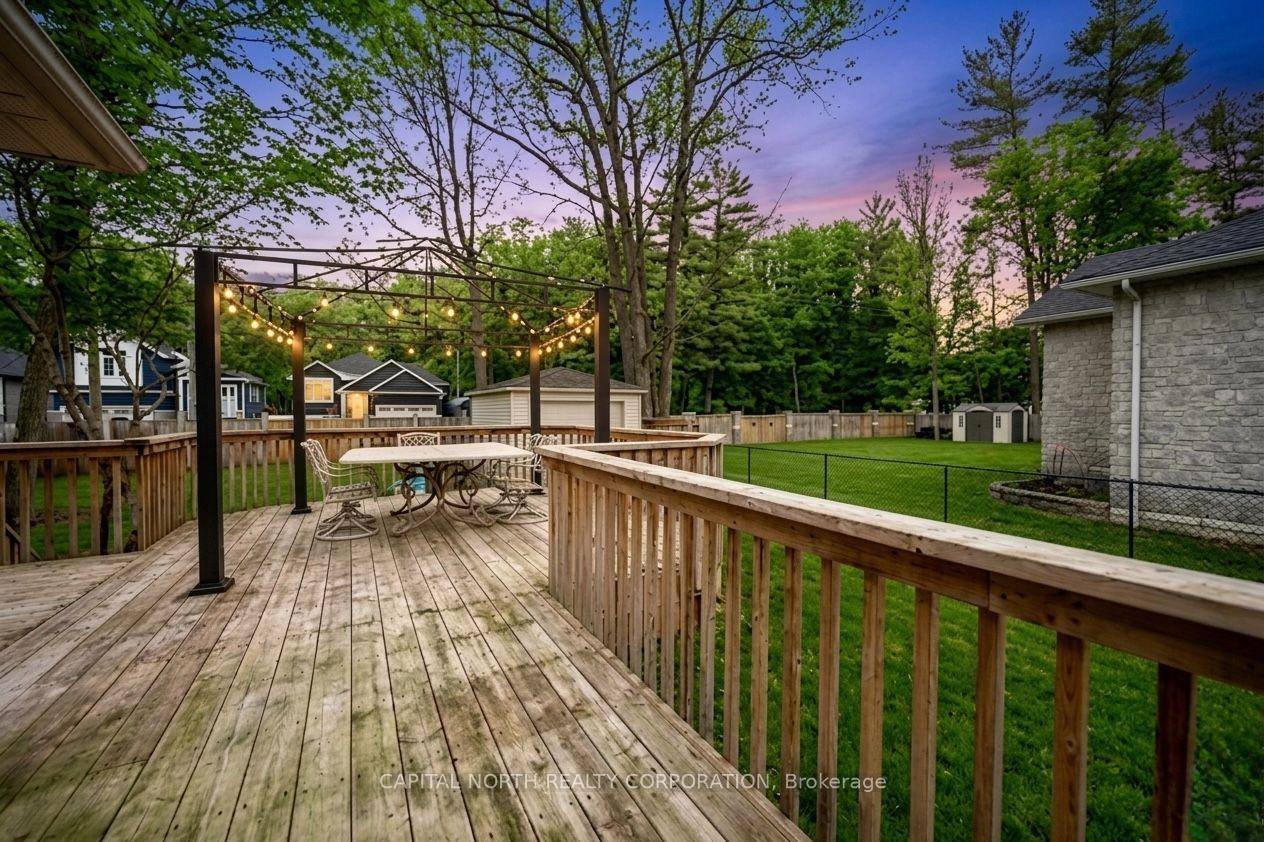 Photo 33 of 8 Downer Crescent, Wasaga Beach — HOMEH