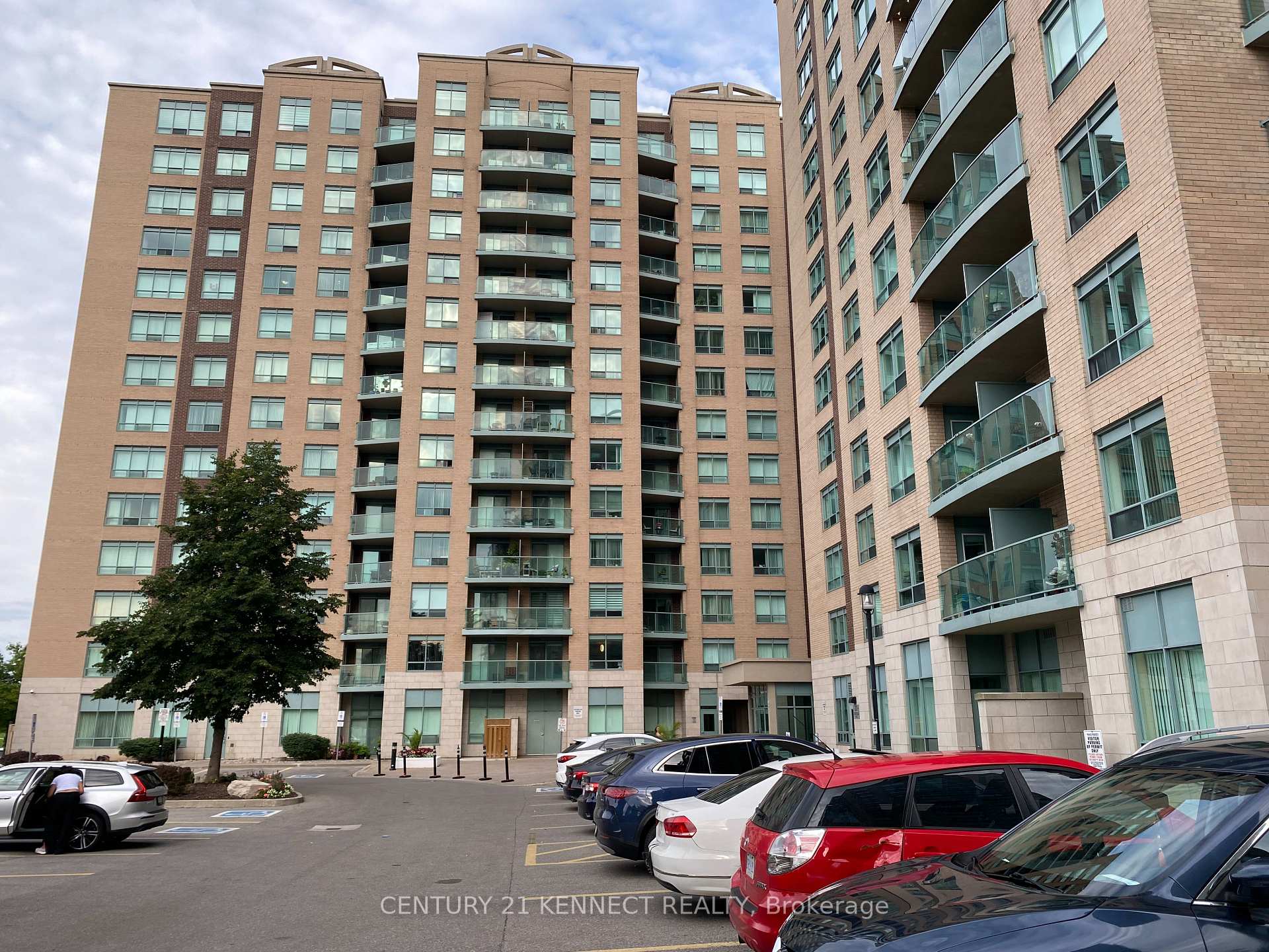Photo 1 of Unit 707, 11 Oneida Crescent, Richmond Hill, Langstaff — HOMEH