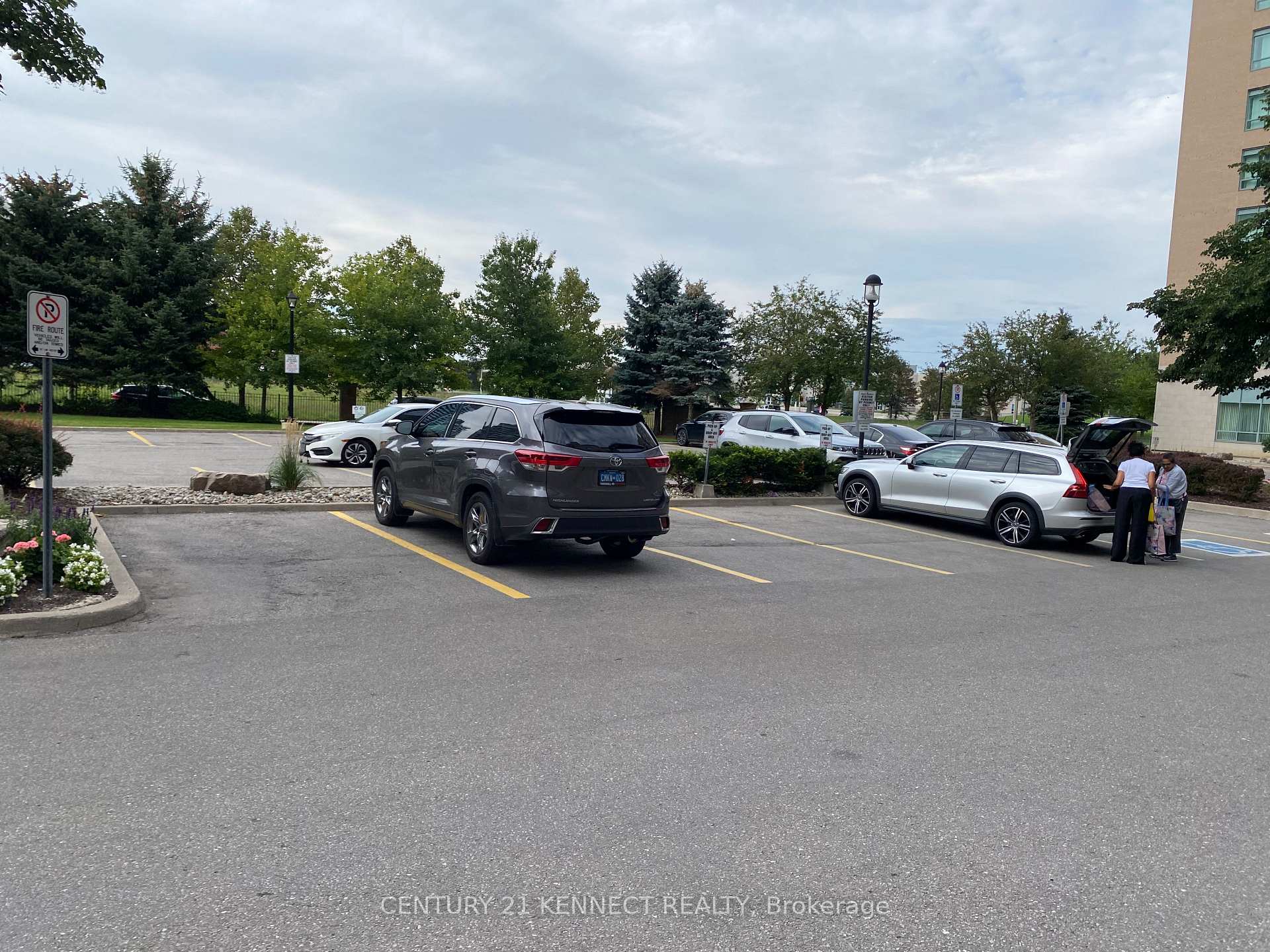 Photo 21 of Unit 707, 11 Oneida Crescent, Richmond Hill, Langstaff — HOMEH
