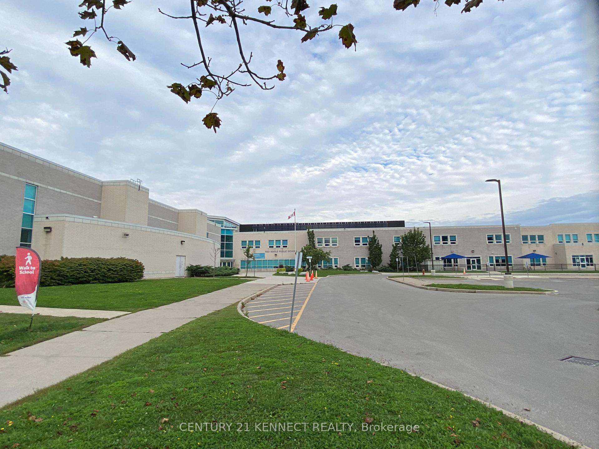 Photo 22 of Unit 707, 11 Oneida Crescent, Richmond Hill, Langstaff — HOMEH