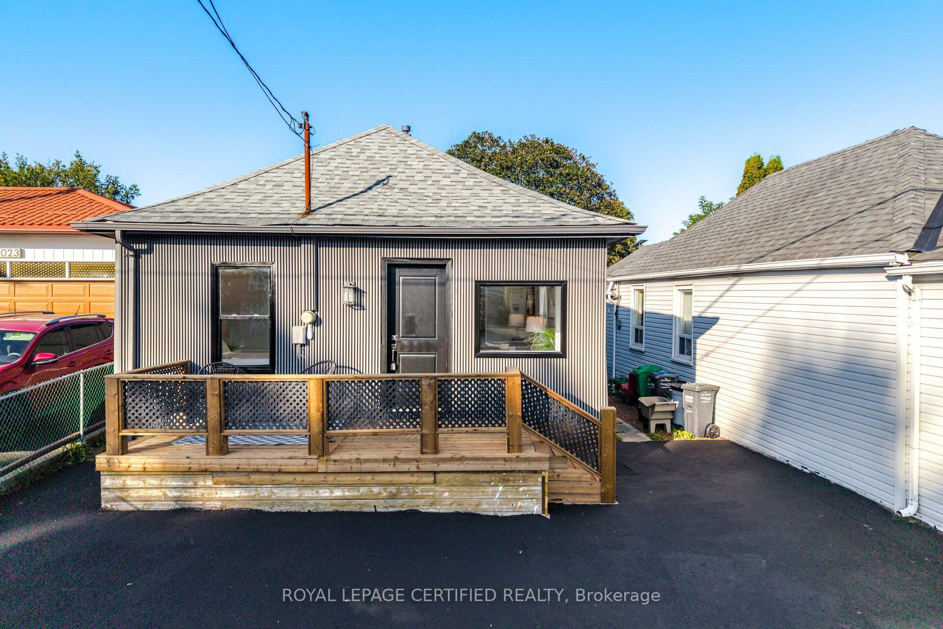 Photo 2 of 1019 Ogden Avenue, Mississauga, Lakeview — HOMEH