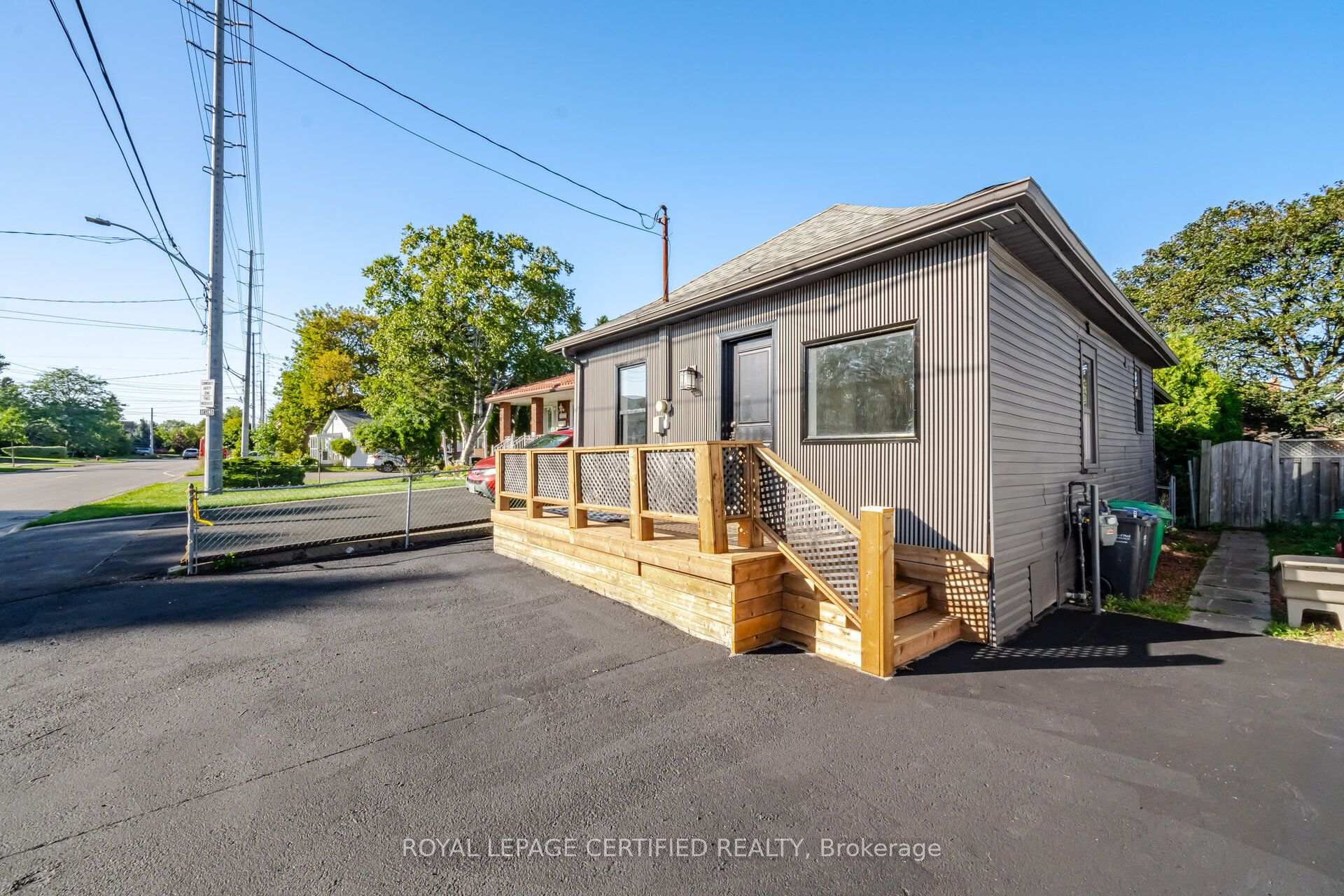 Photo 5 of 1019 Ogden Avenue, Mississauga, Lakeview — HOMEH
