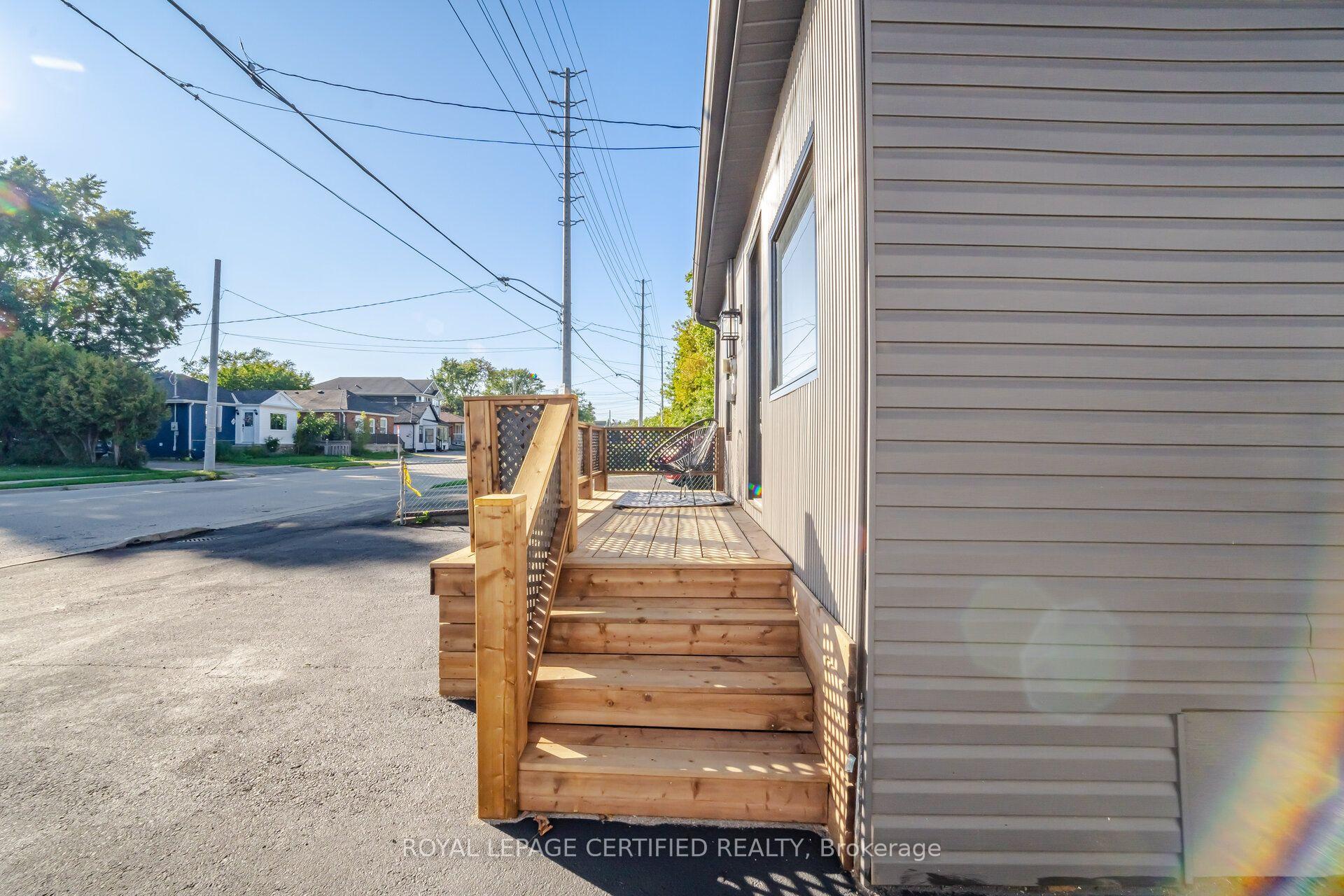 Photo 10 of 1019 Ogden Avenue, Mississauga, Lakeview — HOMEH