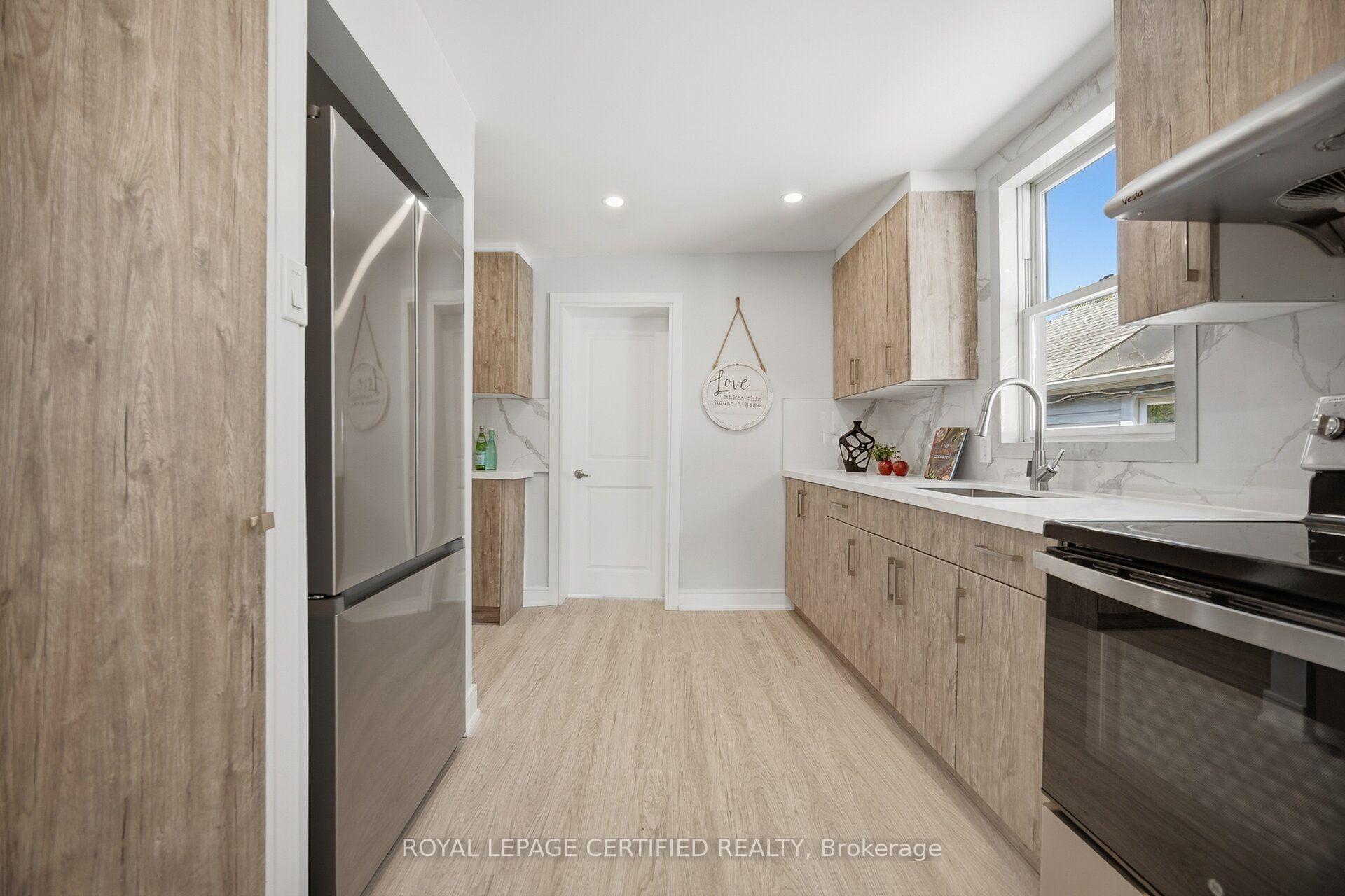 Photo 21 of 1019 Ogden Avenue, Mississauga, Lakeview — HOMEH