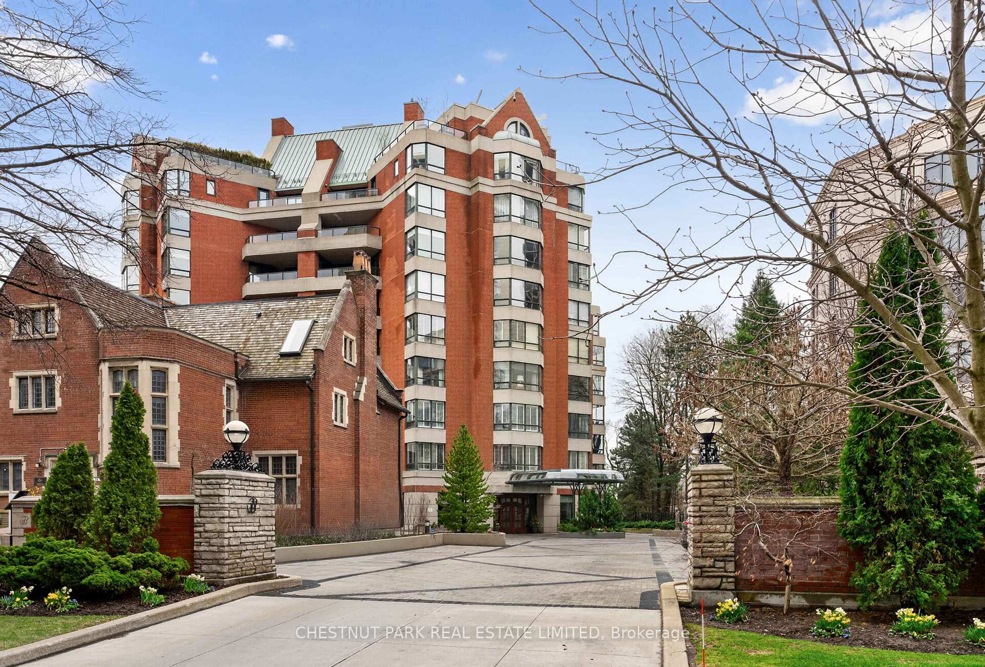 Photo 1 of Unit 701, 33 Jackes Avenue, Toronto, Rosedale-Moore Park — HOMEH