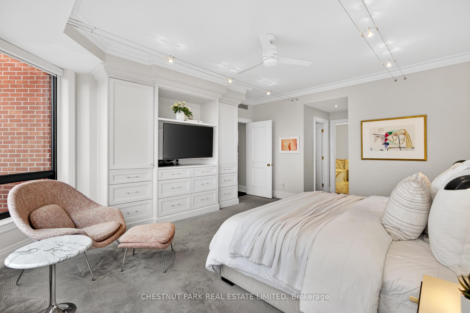 Photo 23 of Unit 701, 33 Jackes Avenue, Toronto, Rosedale-Moore Park — HOMEH