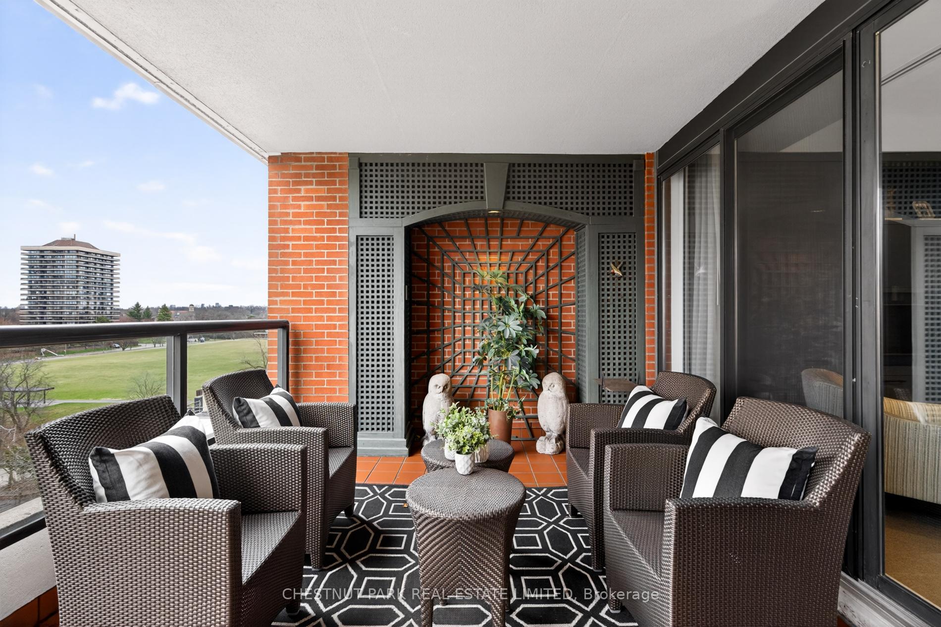 Photo 32 of Unit 701, 33 Jackes Avenue, Toronto, Rosedale-Moore Park — HOMEH