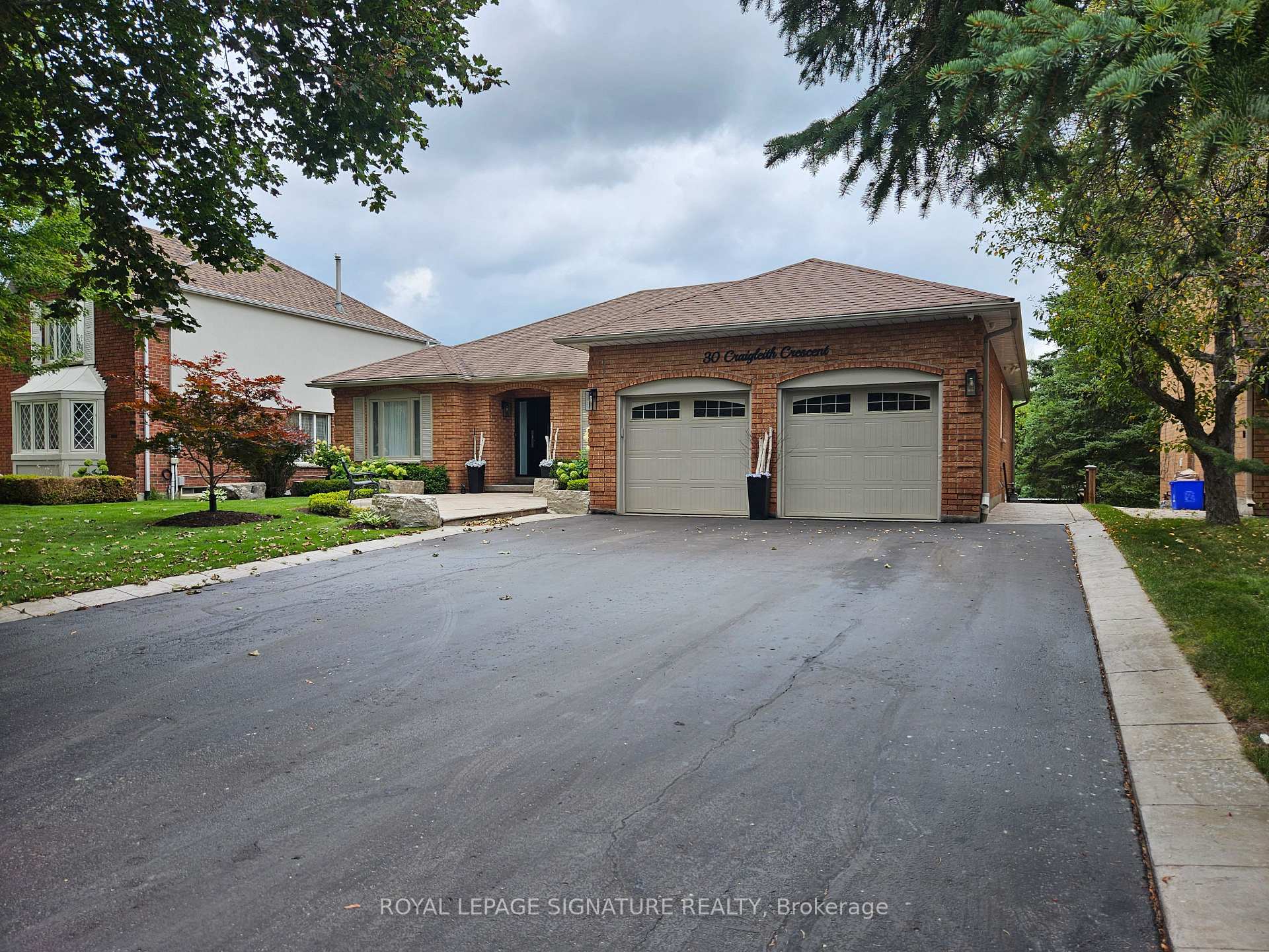 Photo 1 of Unit Lower, 30 Craigleith Crescent, Richmond Hill, Oak Ridges Lake Wilcox — HOMEH