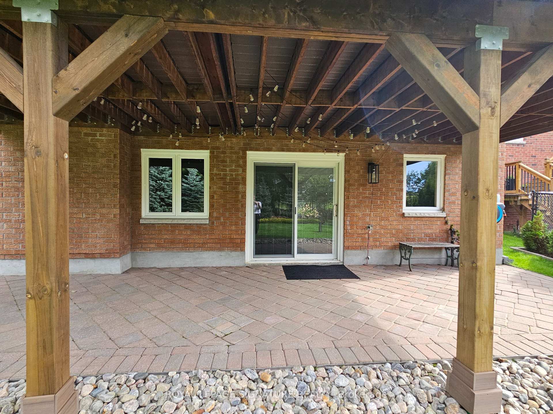 Photo 4 of Unit Lower, 30 Craigleith Crescent, Richmond Hill, Oak Ridges Lake Wilcox — HOMEH