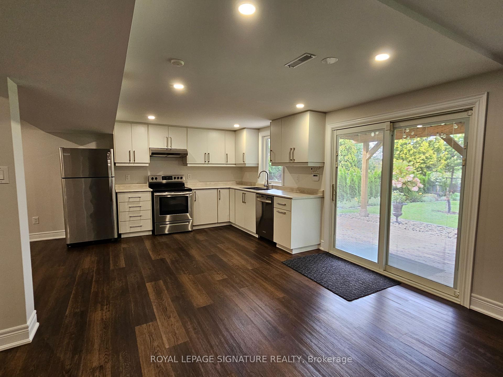 Photo 10 of Unit Lower, 30 Craigleith Crescent, Richmond Hill, Oak Ridges Lake Wilcox — HOMEH