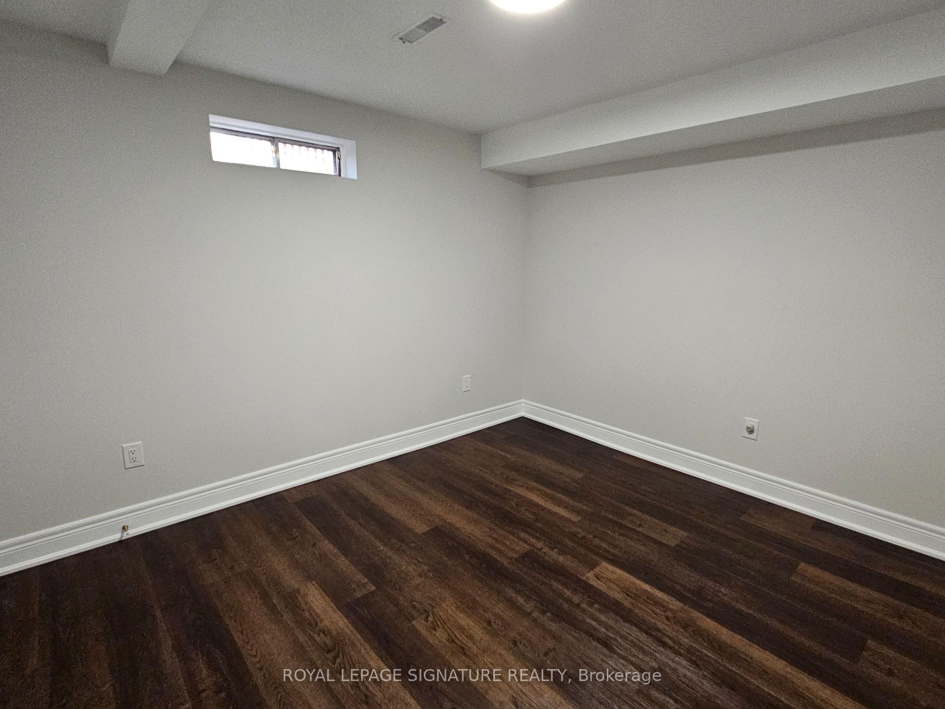Photo 18 of Unit Lower, 30 Craigleith Crescent, Richmond Hill, Oak Ridges Lake Wilcox — HOMEH