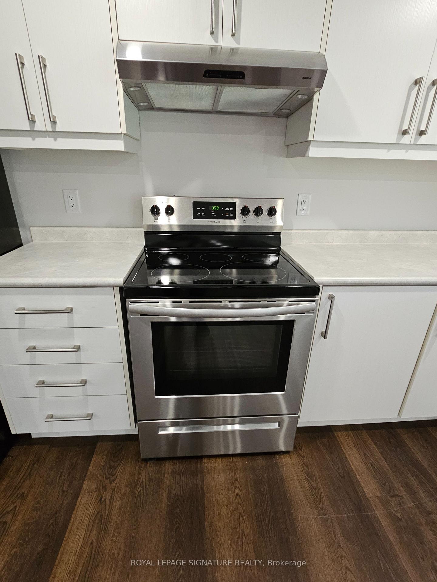 Photo 24 of Unit Lower, 30 Craigleith Crescent, Richmond Hill, Oak Ridges Lake Wilcox — HOMEH