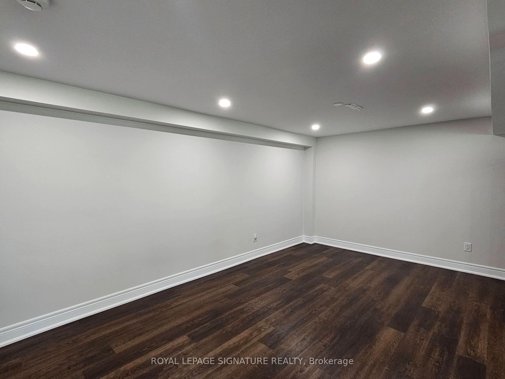 Photo 34 of Unit Lower, 30 Craigleith Crescent, Richmond Hill, Oak Ridges Lake Wilcox — HOMEH