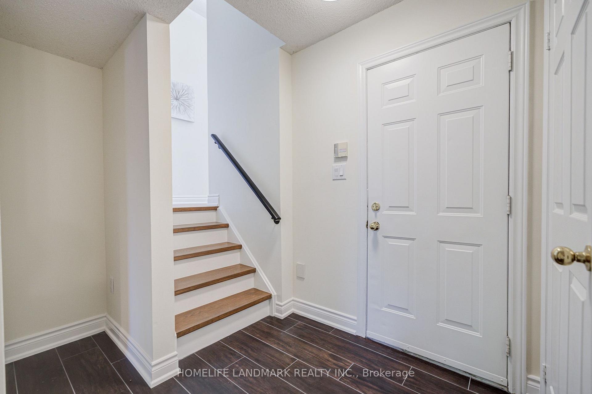 Photo 9 of 178 Leitchcroft Crescent, Markham, Commerce Valley — HOMEH