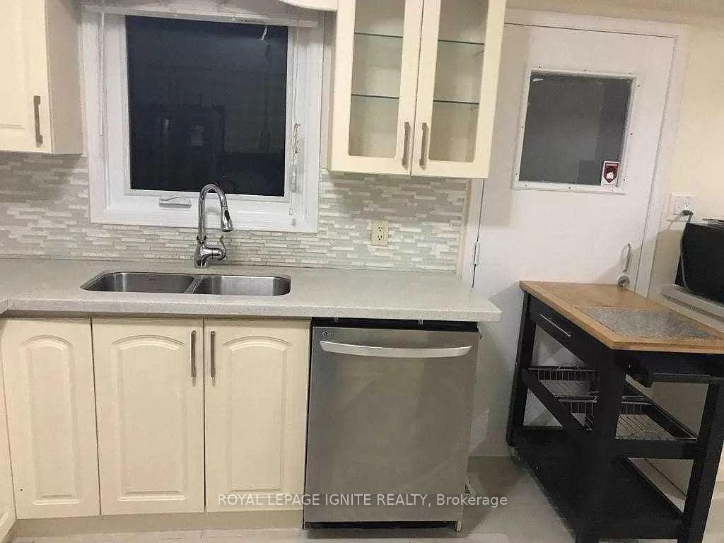 Photo 7 of Unit Main, 72 Brimstone Crescent, Scarborough, Agincourt North — HOMEH