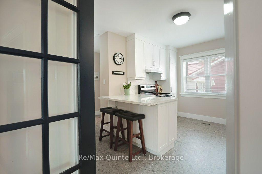 Photo 12 of 29 Joseph Street, Kawartha Lakes, Bobcaygeon — HOMEH