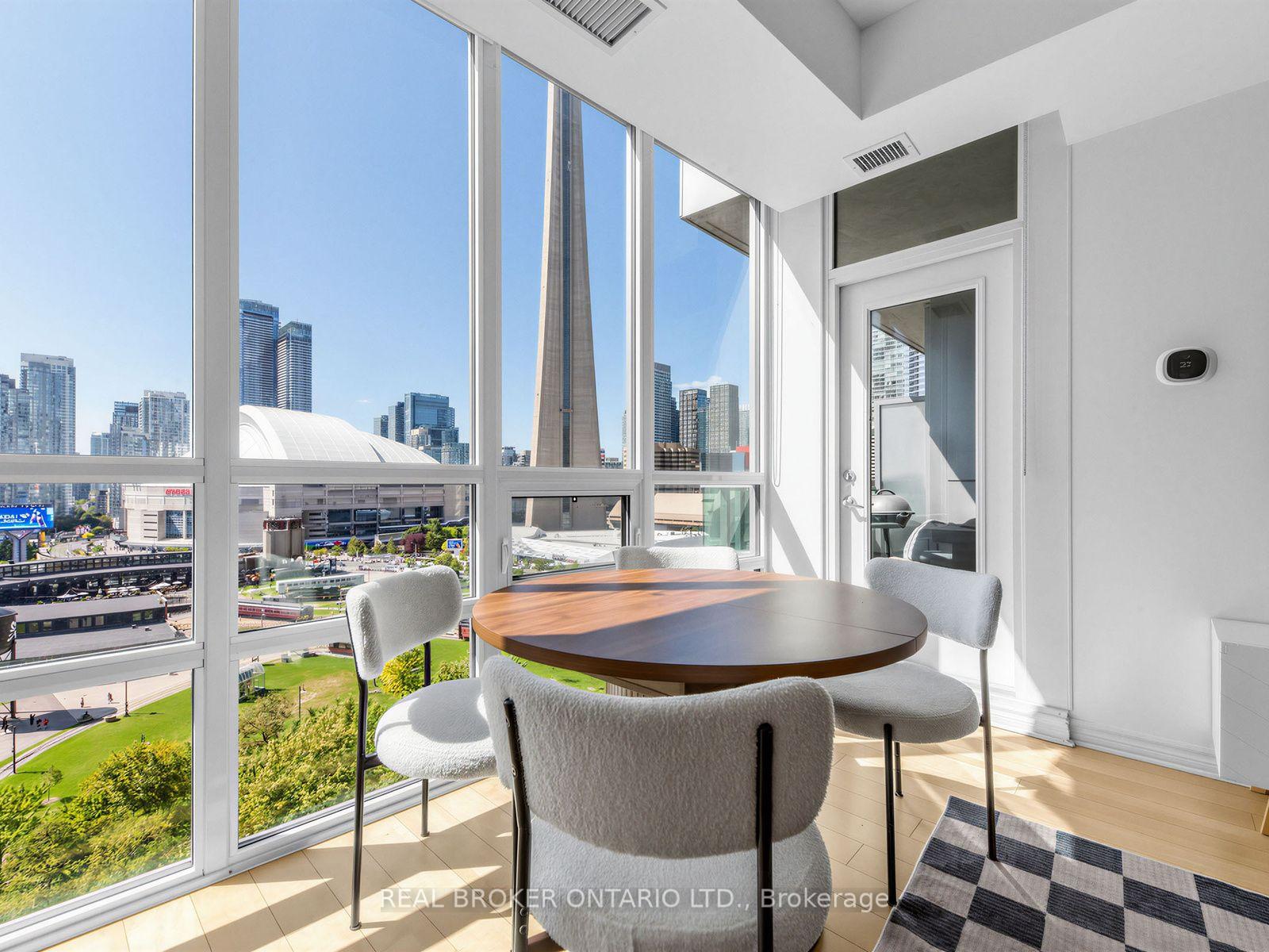 Photo 8 of Unit 1717, 25 Lower Simcoe Street, Toronto, Waterfront Communities — HOMEH